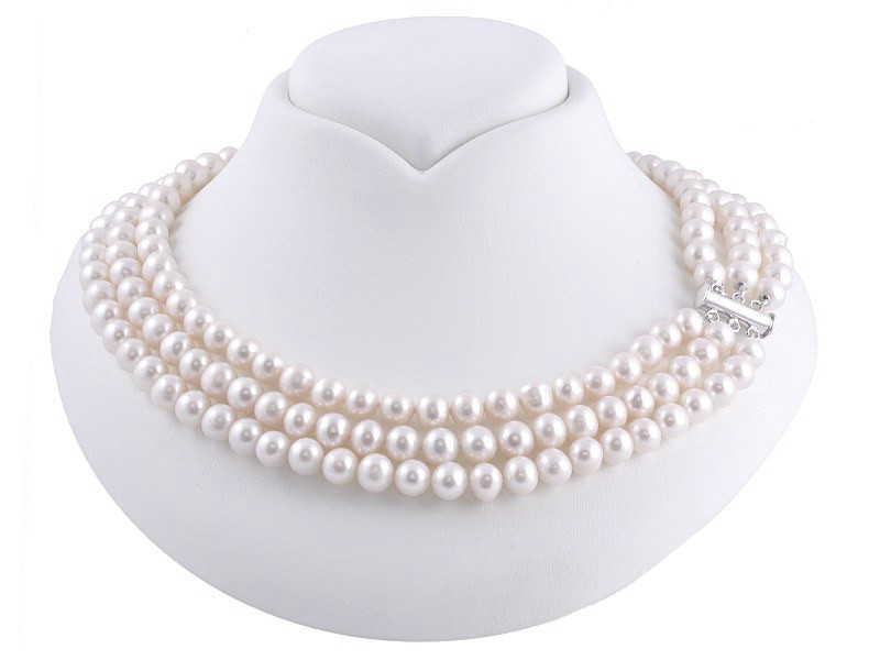 OZDOBNY POTRÓJNY SREBRNY NASZYJNIK Z BIAŁYCH PEREŁ