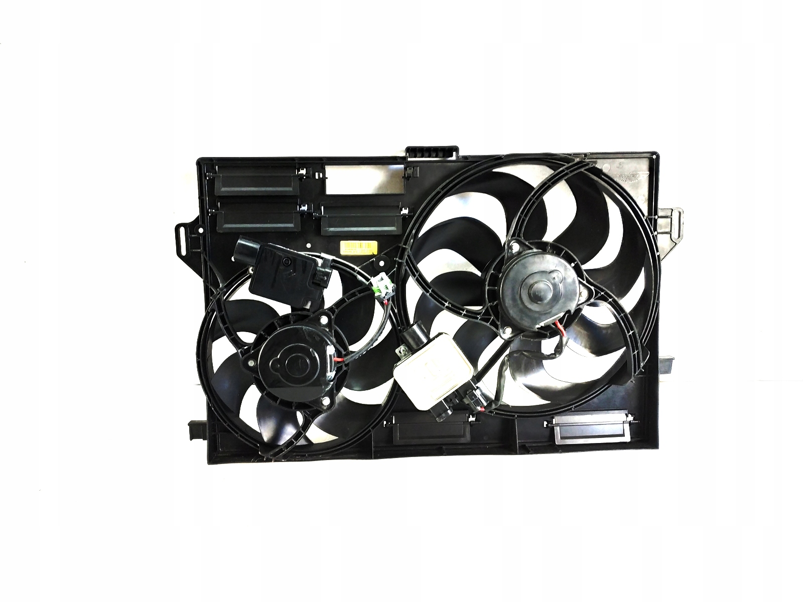 ASTON MARTIN DB9 WENTYLATORY OBUDOWA 8D338C607AD Part number 8D338C607AD