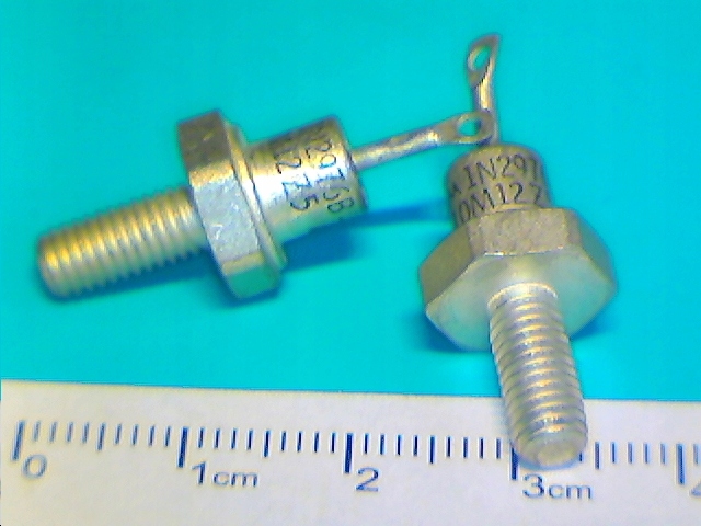 |STcs| 1N2976B 10M12Z5 Dioda Zenera 10W DO4