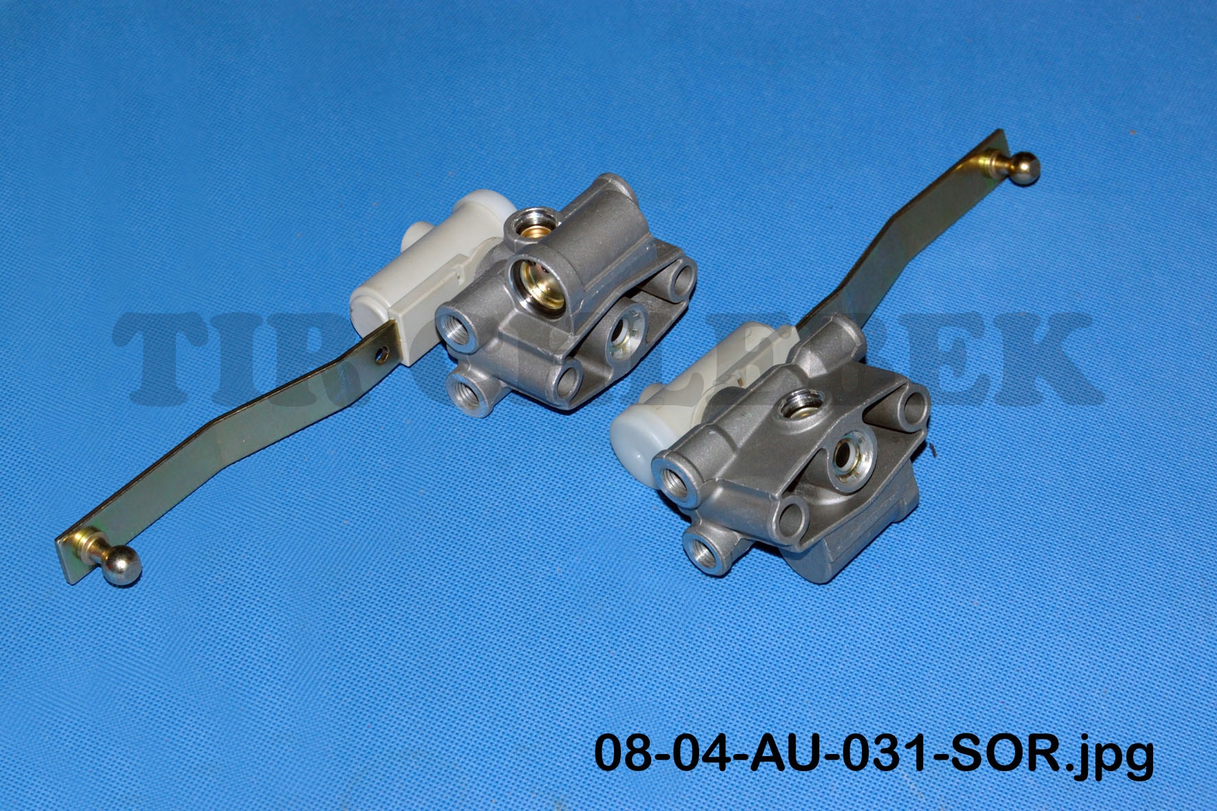 ZAWOR ZAWIESZENIA POZIOMUJACY AUTOBUS O404 Part number 0 500 005 002