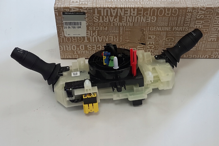 Перемикач РУЛЬОВОЇ КОЛОНКИ рульової Renault OE55670019r