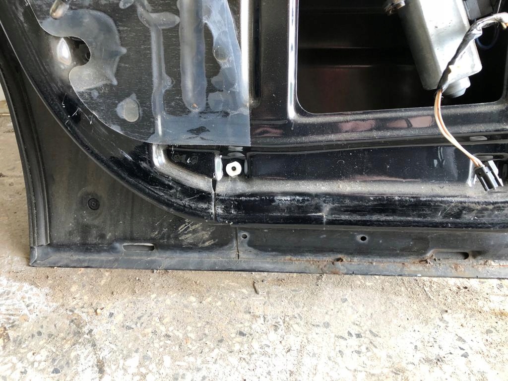 CHEVROLET TAHOE SUBURBAN 92-99r DRZWI TYLNE Producent części General Motors