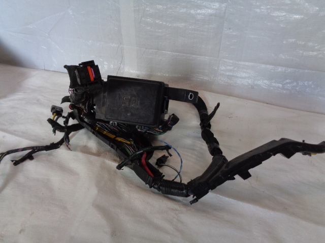 JAGUAR XE SKRZYNKA BEZPIECZNIKOW GX73-14A076-DA