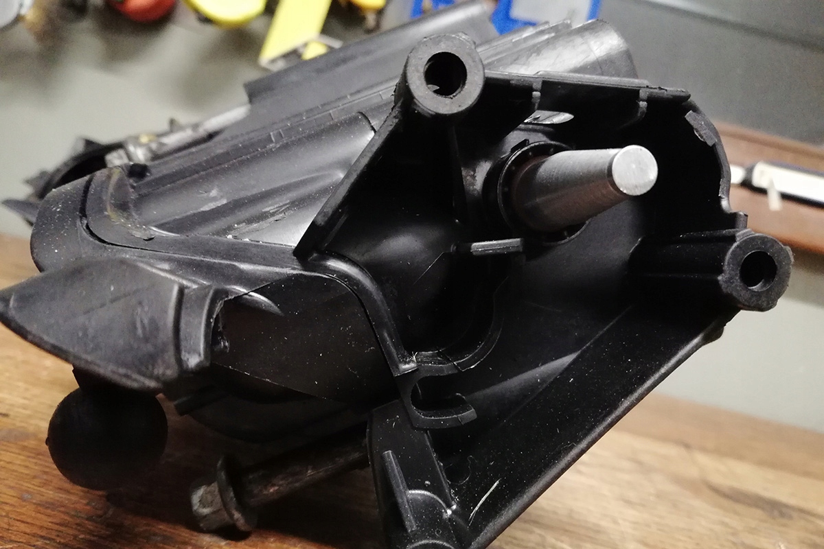 351 Zaślepka klap kolektora ssącego BMW 2.0 N47 Producent części ADITECH