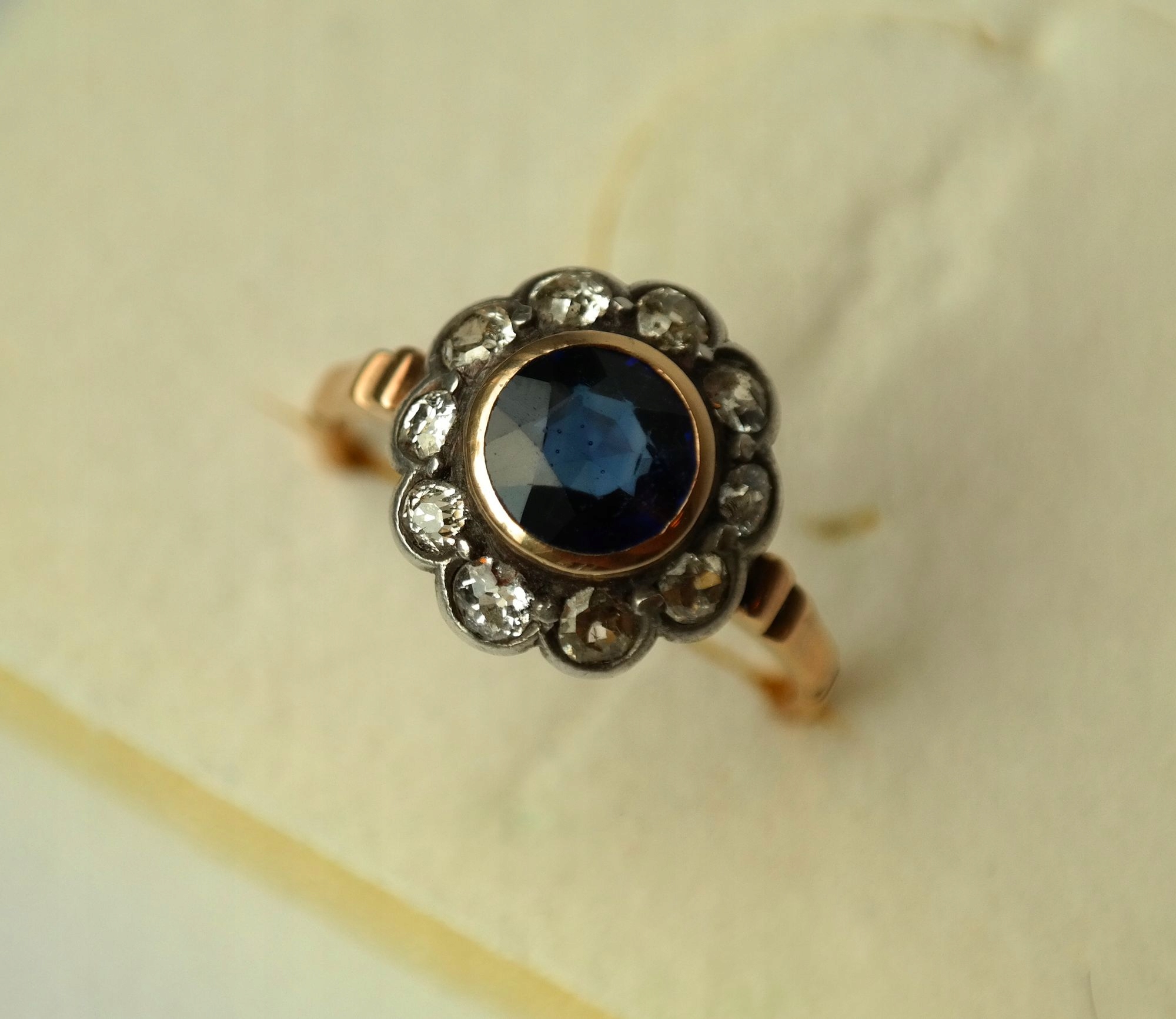 Stary pierścionek z brylantami diamentami szafir 8424815057 - Allegro.pl