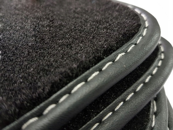 

Lexus IS200 1998-2005 Dywaniki Welurowe Grube