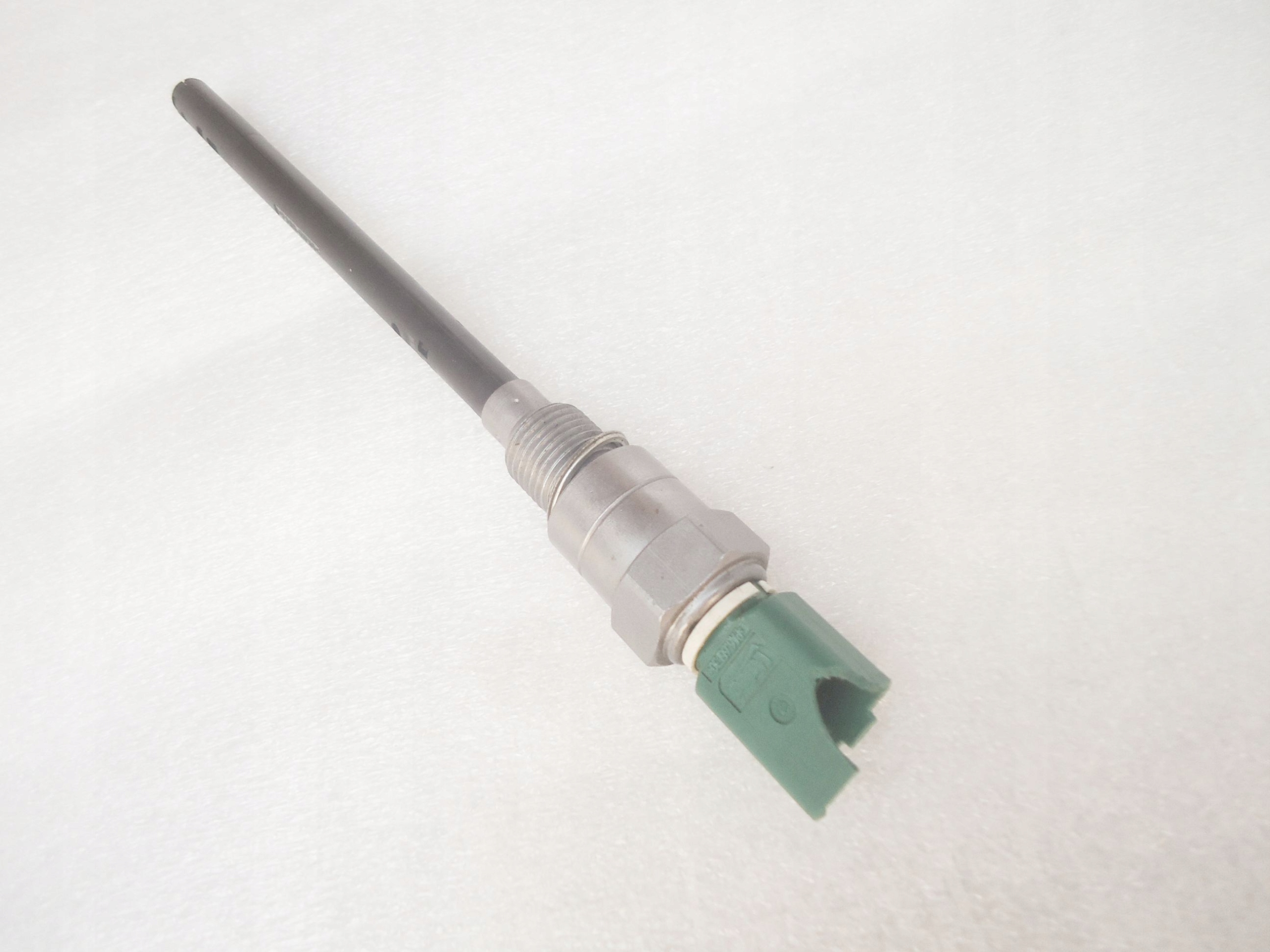 CITROEN DS3 DS4 C4 C5 1,6THP CZUJNIK OLEJU