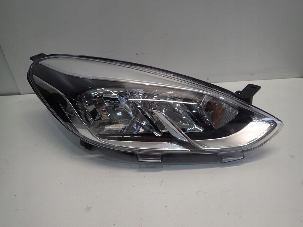 light front front right FORD FIESTA MK8 17