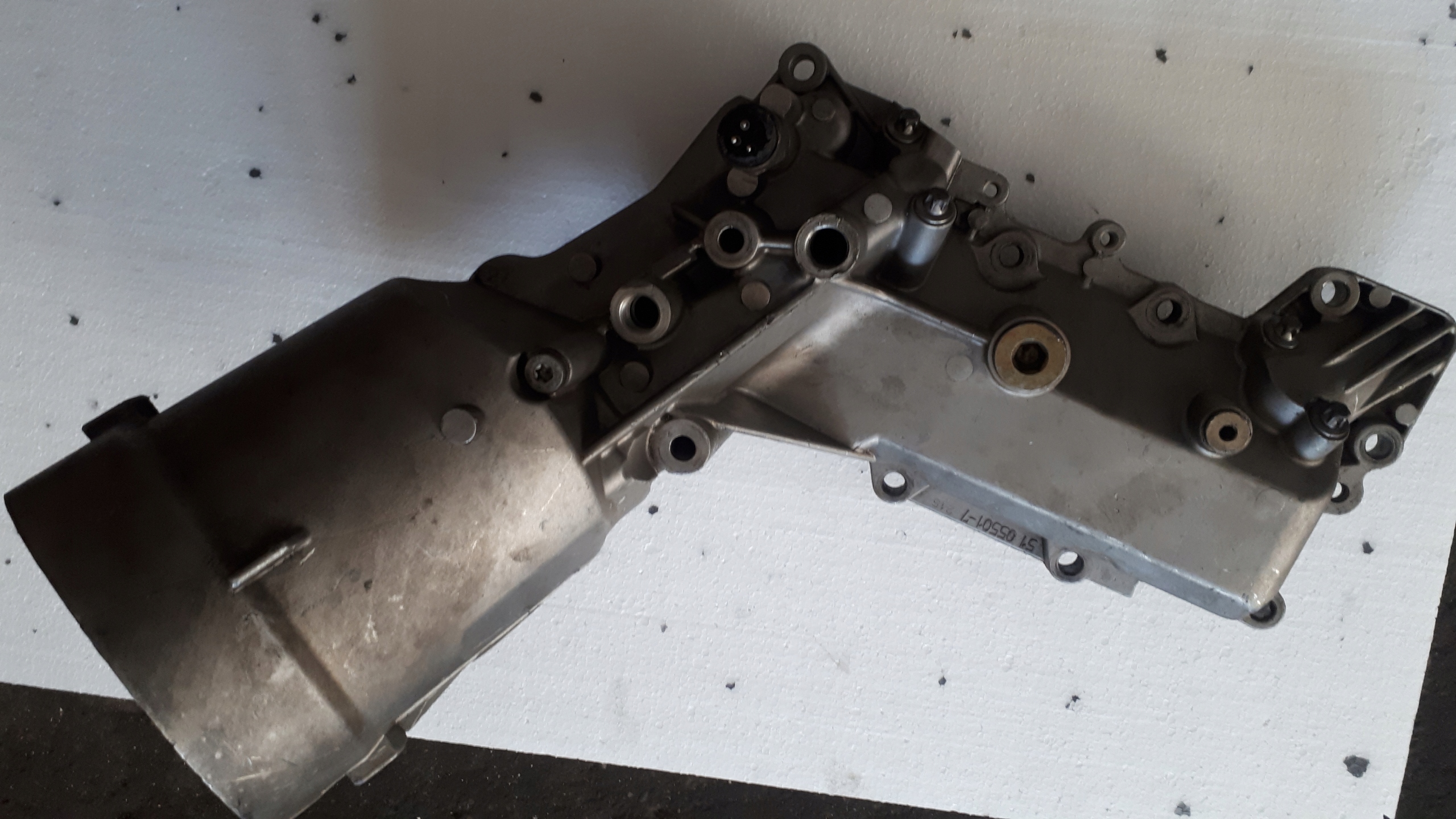 MAN F2000 TGA OBUDOWA CHLODNICY FILTRA OLEJU