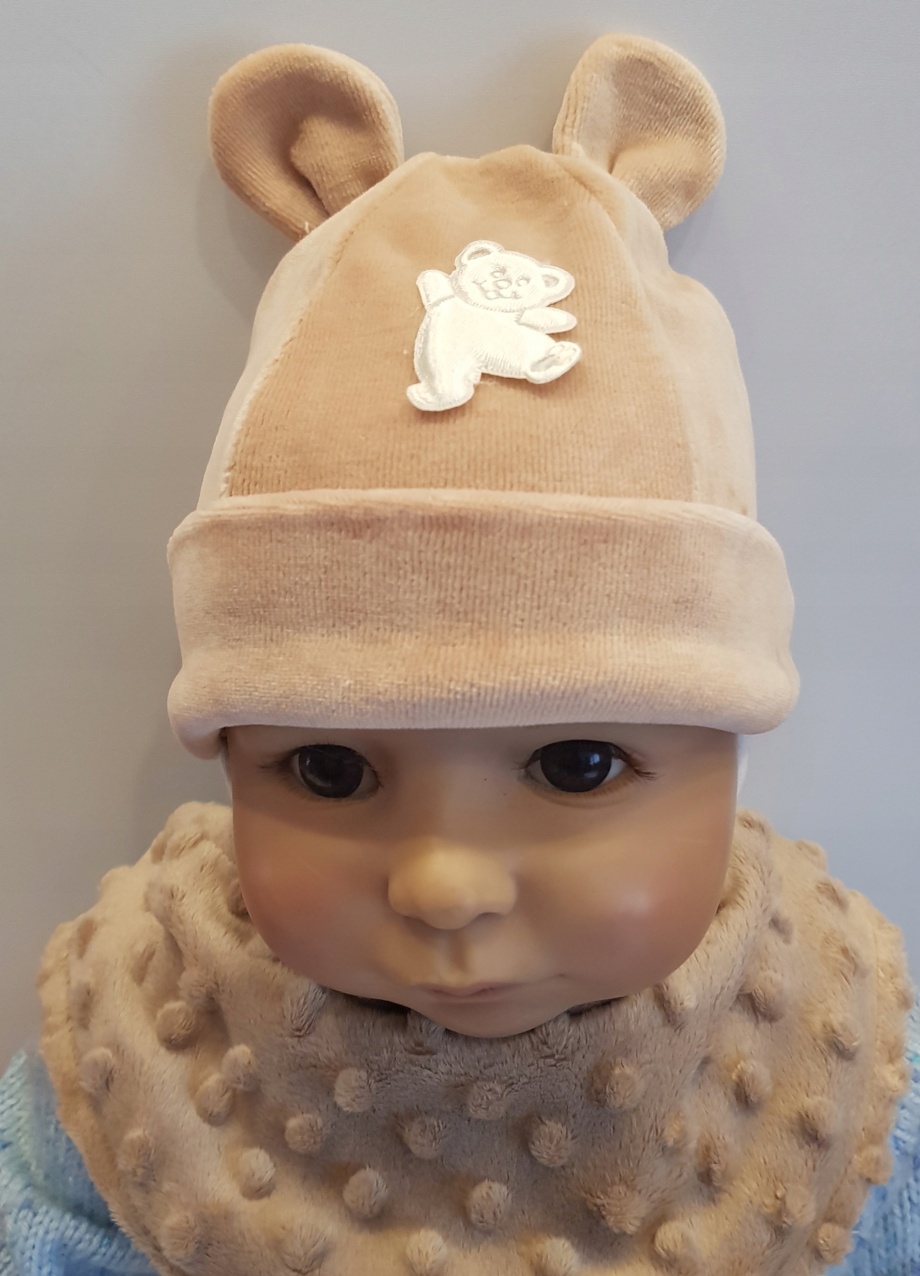 KOMPLET CZAPKA MIŚ + CHUSTKA RZEP 0-12M-C 6KOLORÓW Cechy dodatkowe naszywki