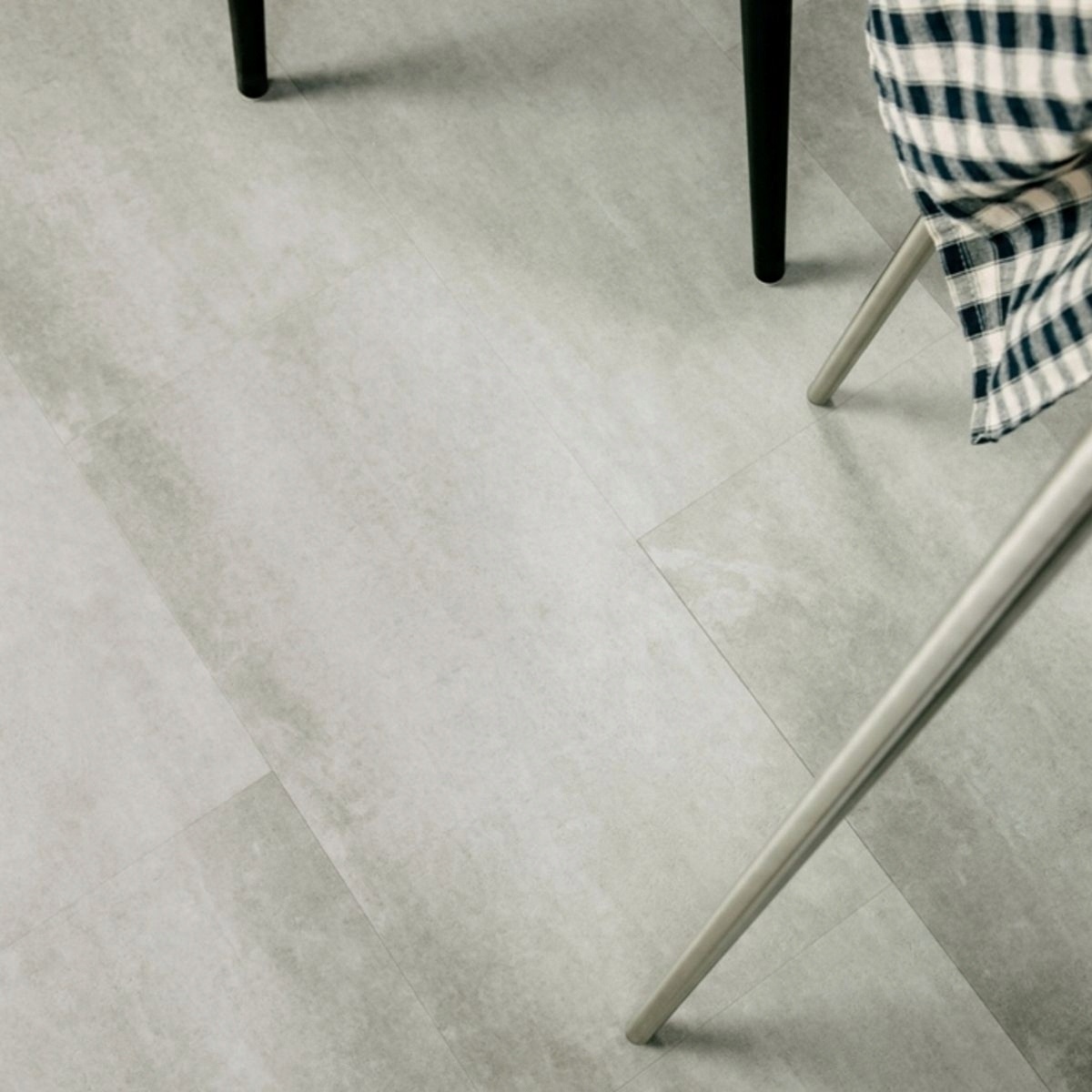 

Panele winylowe 100% wodoodporne Jasny Beton