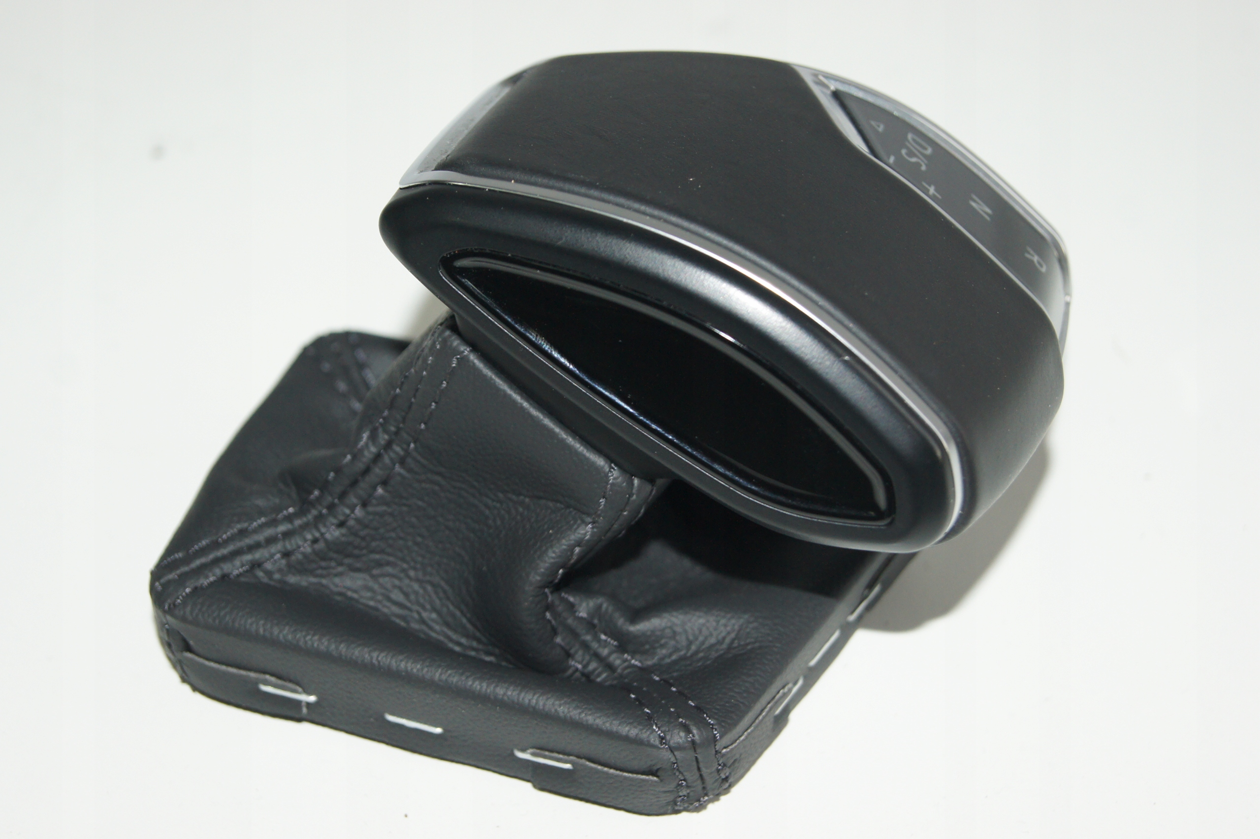 GD VW TUAREG III 3 0TSI GALKA MIESZEK 761713139A Part manufacturer Volkswagen OE