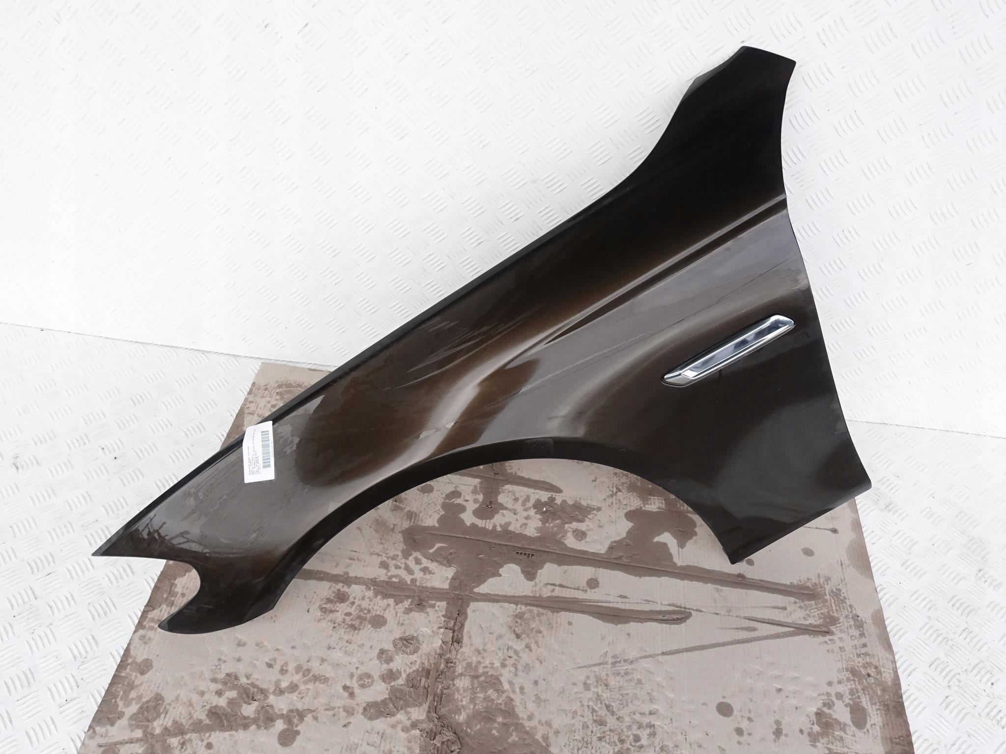 BMW F10 F11 LCI BŁOTNIK LEWY KOLOR X13 PRZÓD