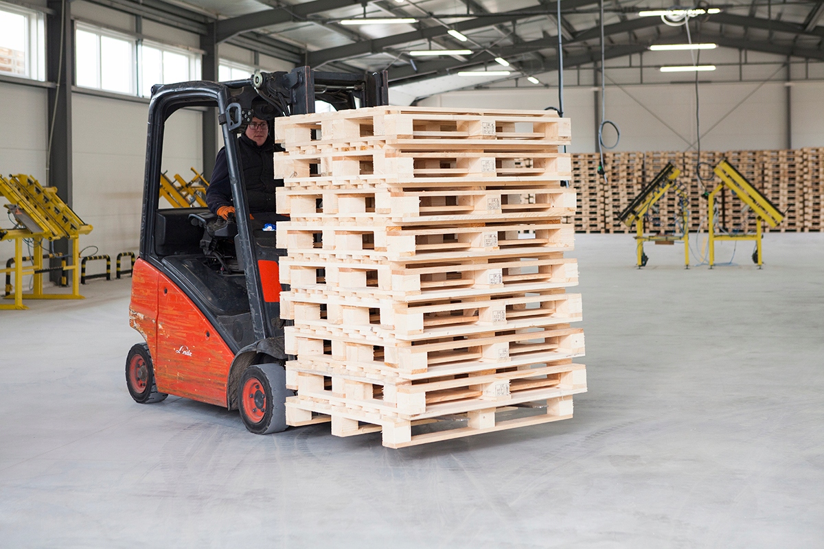 NOWA PALETA NIESTANDARDOWA 1600mm x 1000mm 1200kg Materiał drewno