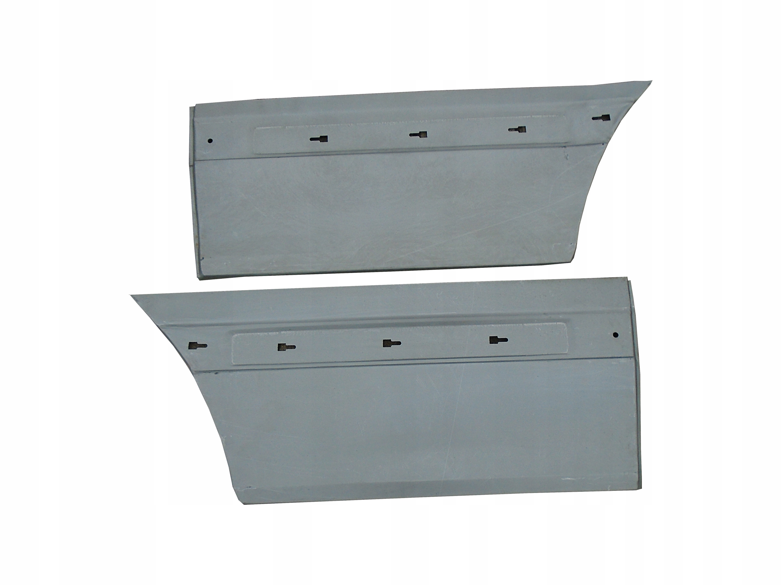 MERCEDES C-KLASA (W203) REPERATURKA DRZWI TYŁ PR Strona zabudowy tył - prawa