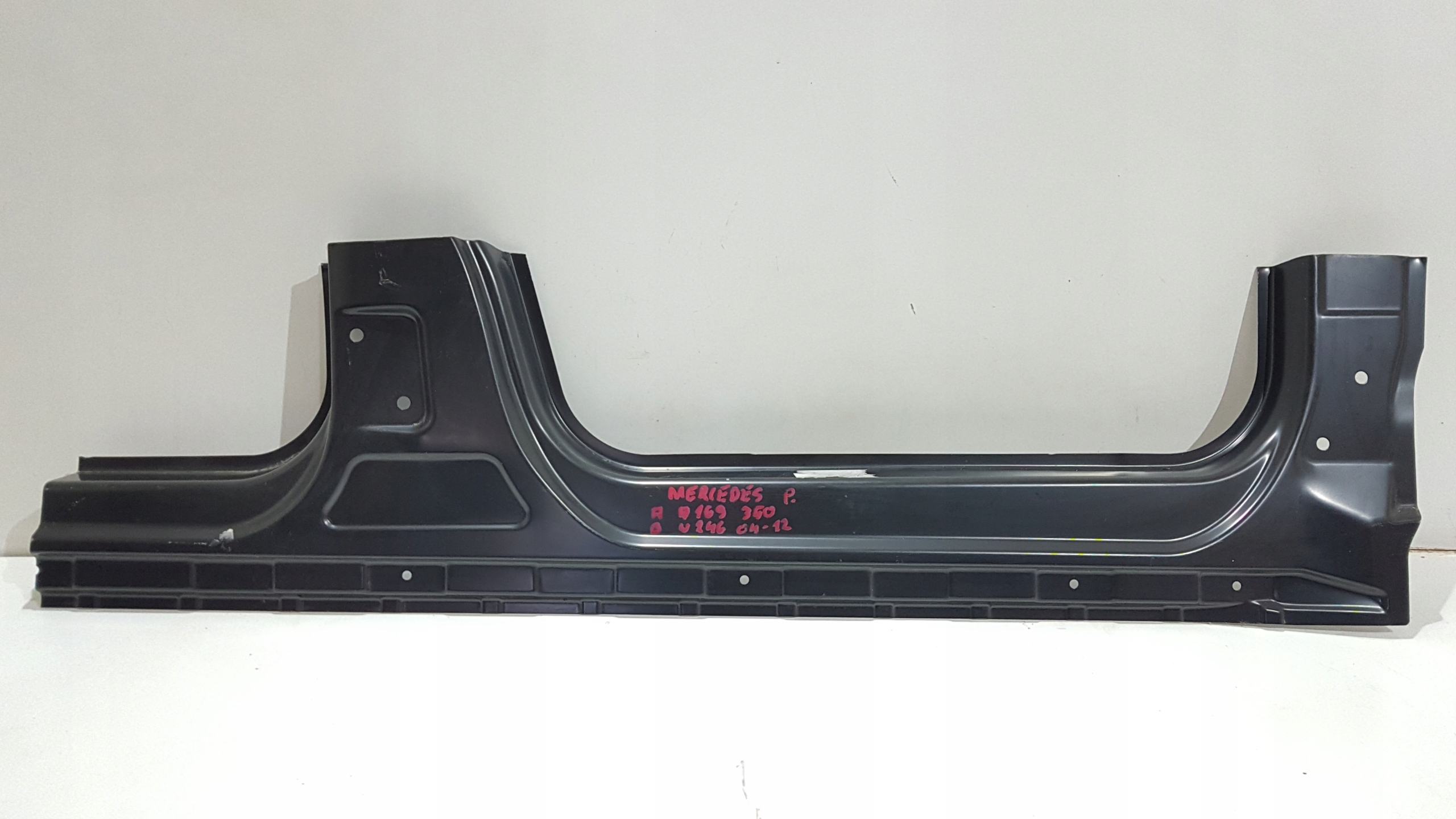 PRÓG PRAWY POSZYCIE PROGU MERCEDES A W169 B W246