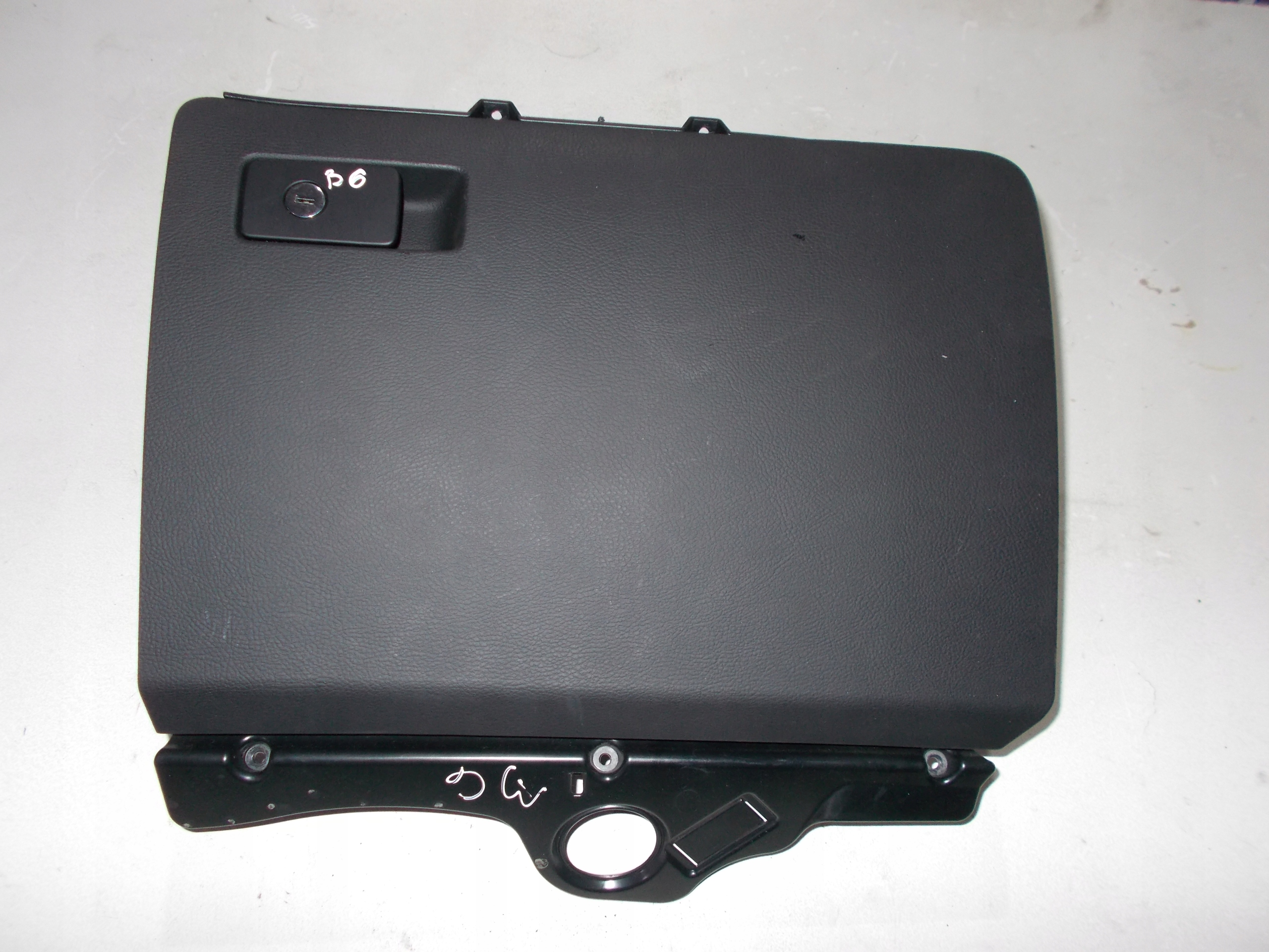 3C1857101 - VW PASSAT B6 пассажирский ящик для хранения