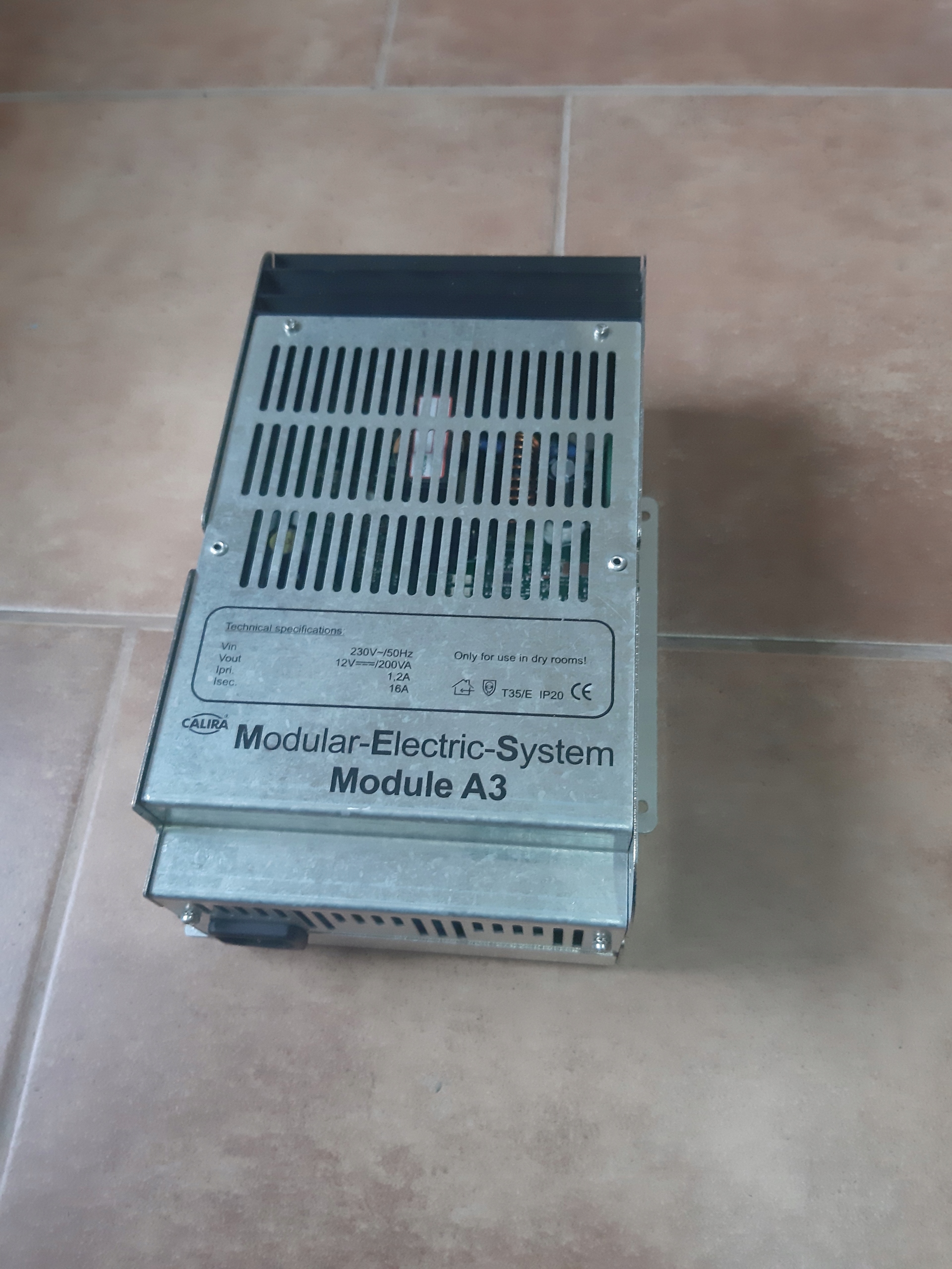 674767 - Преобразователь Calira для автофургонов MES Module A3