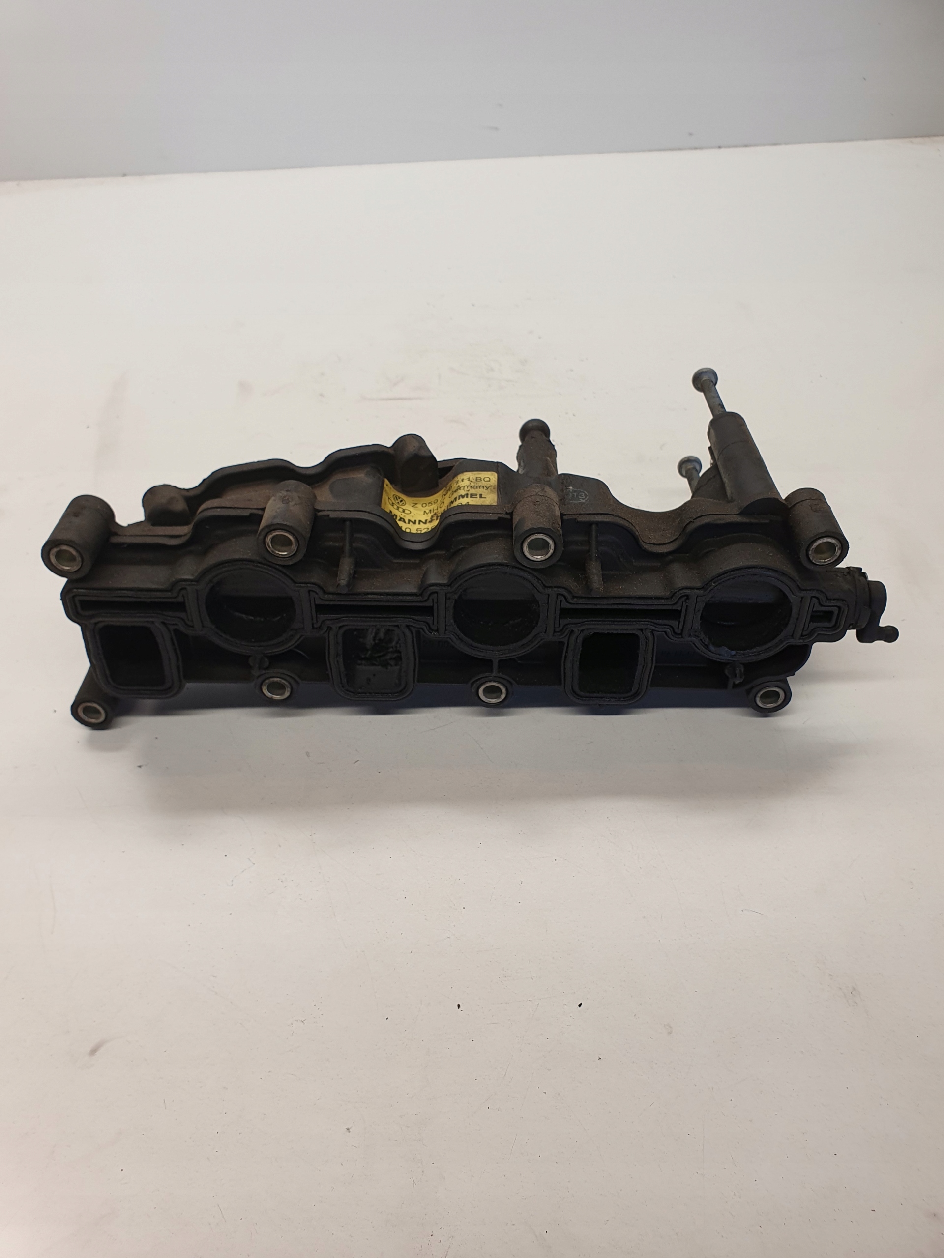 intake manifold AUDI Q7 3,0 TDI BUG Z059129711BQ