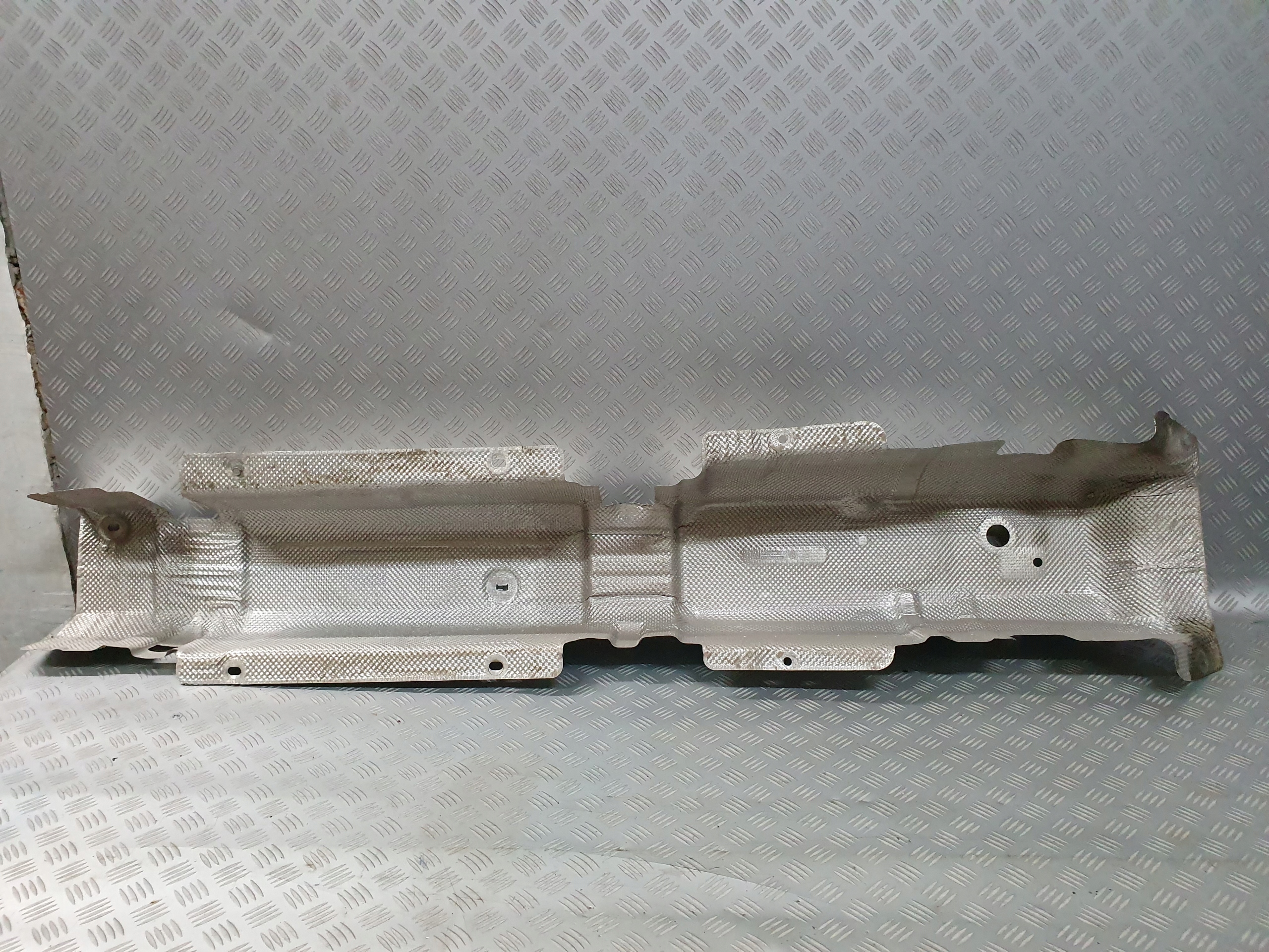 ТЕПЛОВИЙ ЕКРАН OPEL INSIGNIA B 22975536