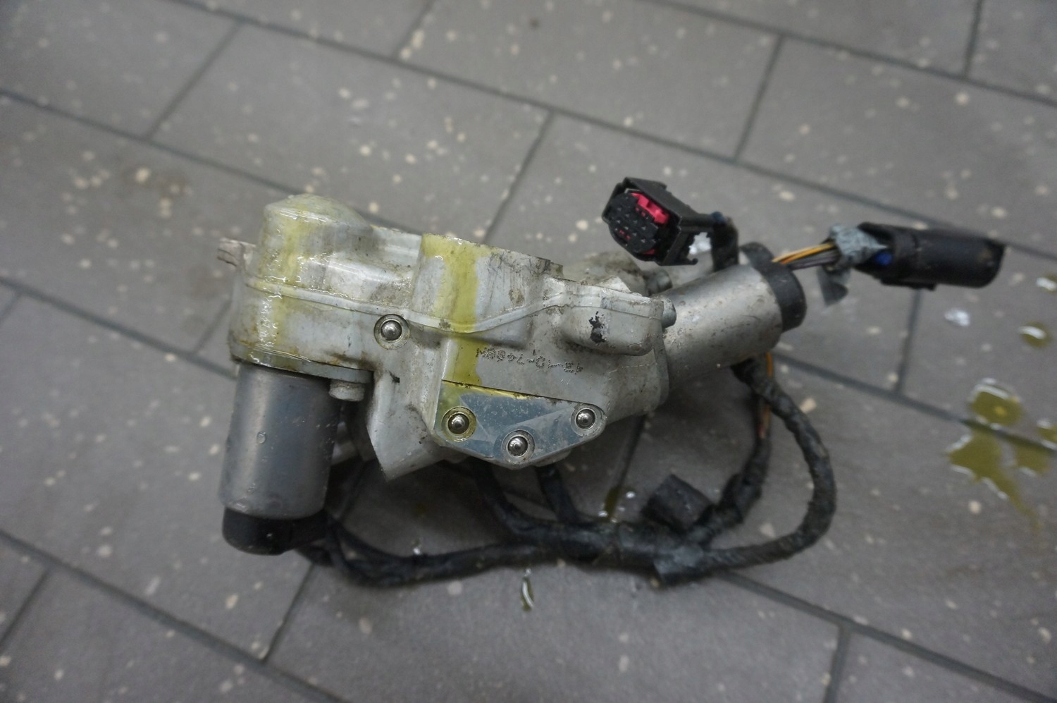 BLOK ZAWOROW DYNAMIC DRIVE BMW F01 F02 Part manufacturer BMW OE