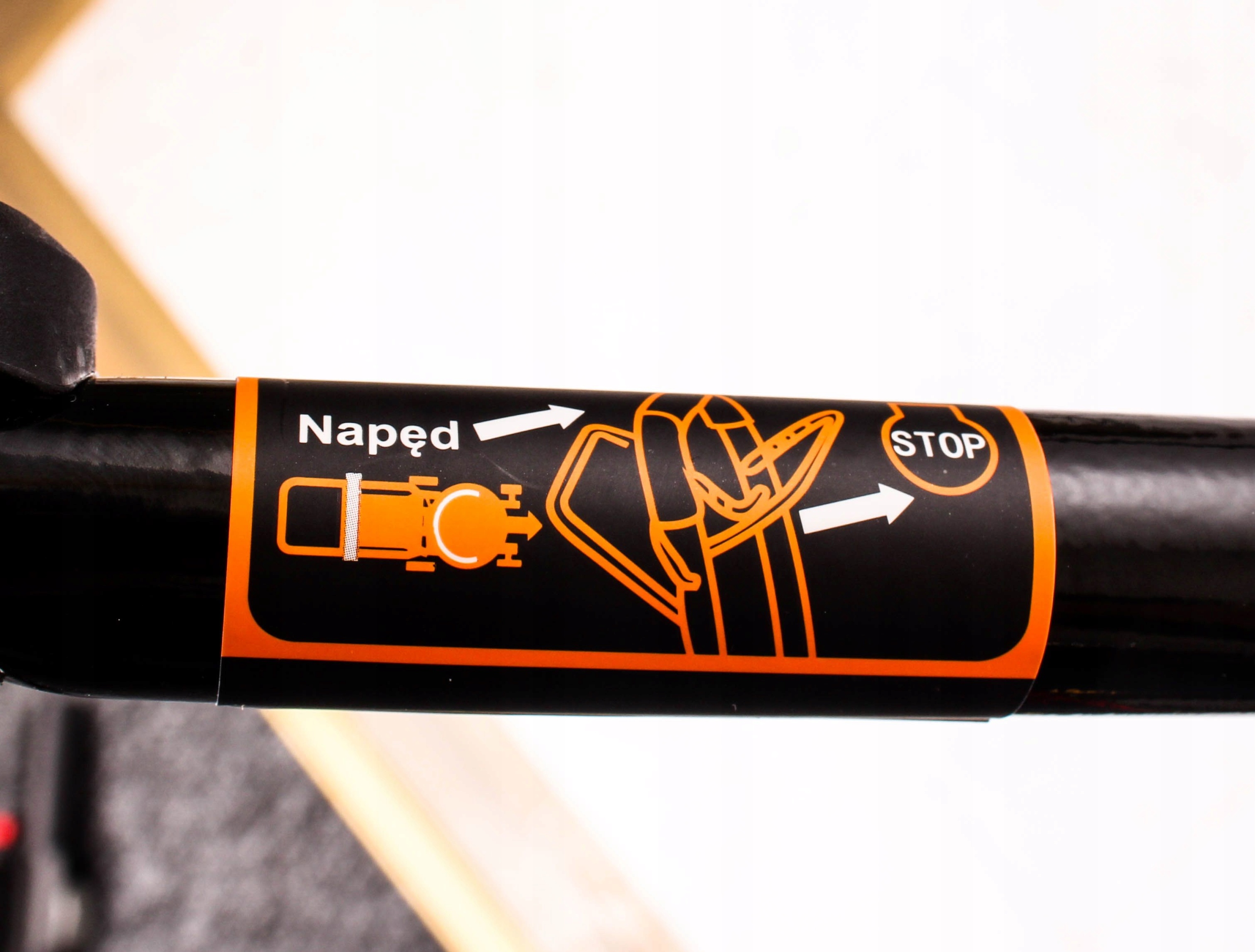 KOSIARKA SPALINOWA RIWALL 51CM 9w1 Z NAPĘDEM 5190 MOCNA Z 2 NOŻAMI + OLEJ Pojemność silnika 196 cm³