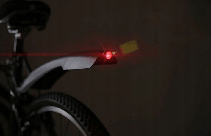 BŁOTNIKI ROWEROWE ZESTAW KOMPLET PRZÓD TYŁ WACHLARZE LED 26 27 28 29 BIAŁY Marka Gearox