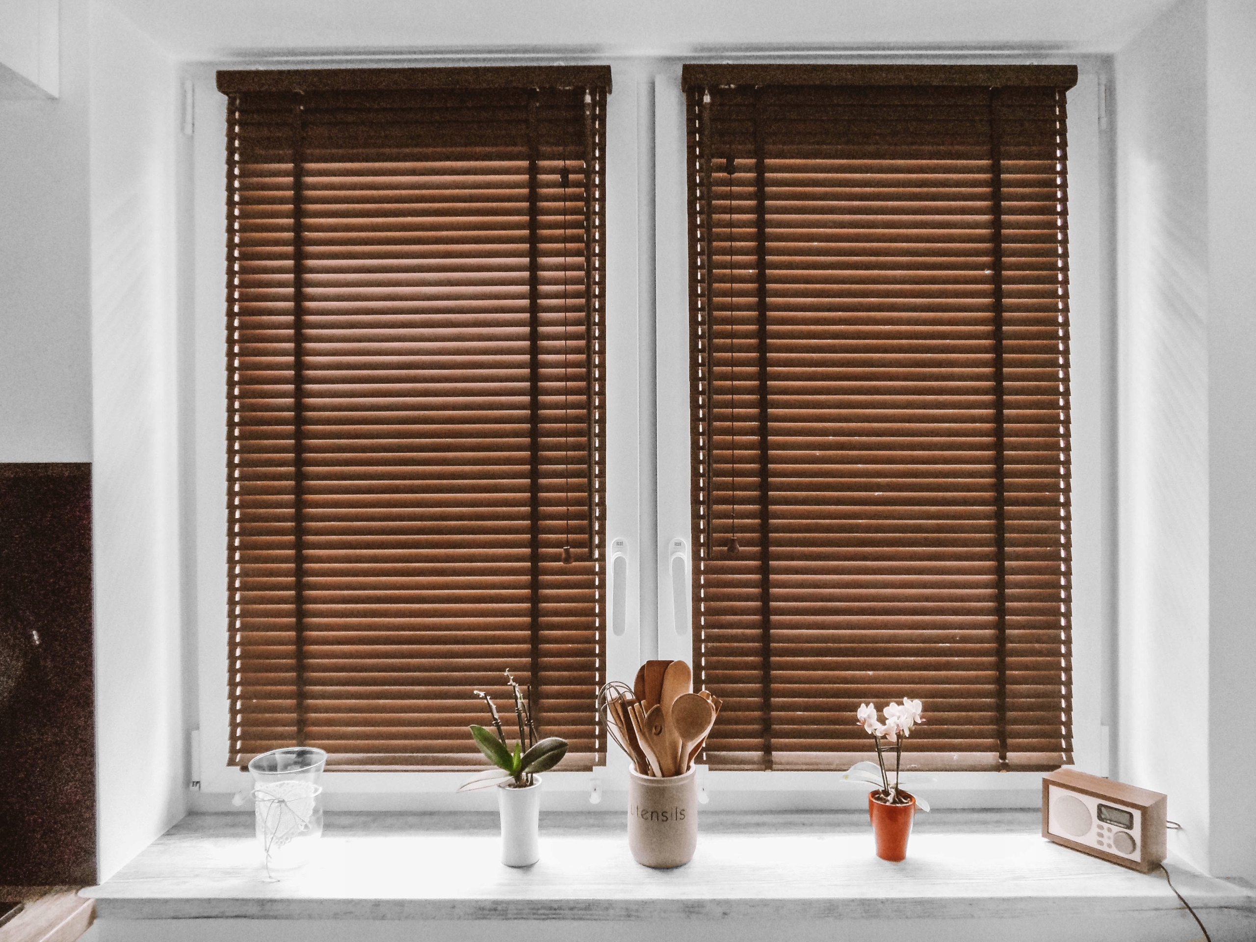 мягкие жалюзи на окна на вайлдберриз. тканные жалюзи. жалюзи на окна. вертикальные жалюзи системы v34. жалюзи деревянные горизонтальные.