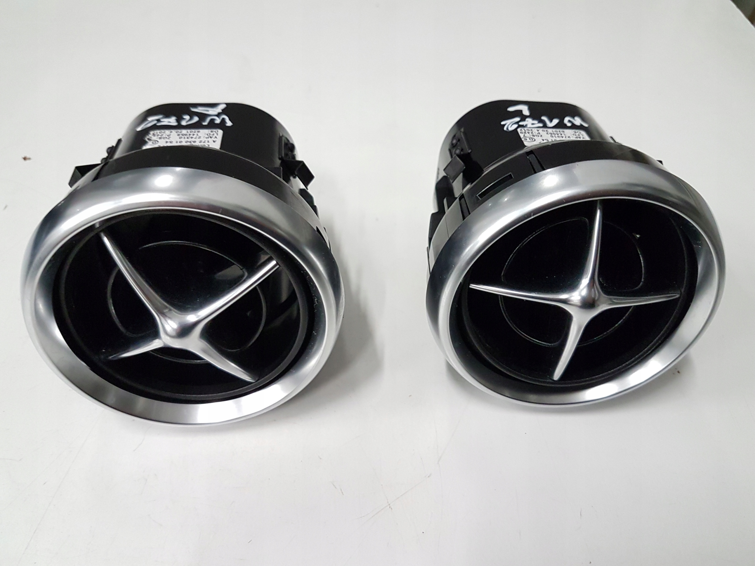 Вентиляционная решетка левая правая MERCEDES SLK SLC W172