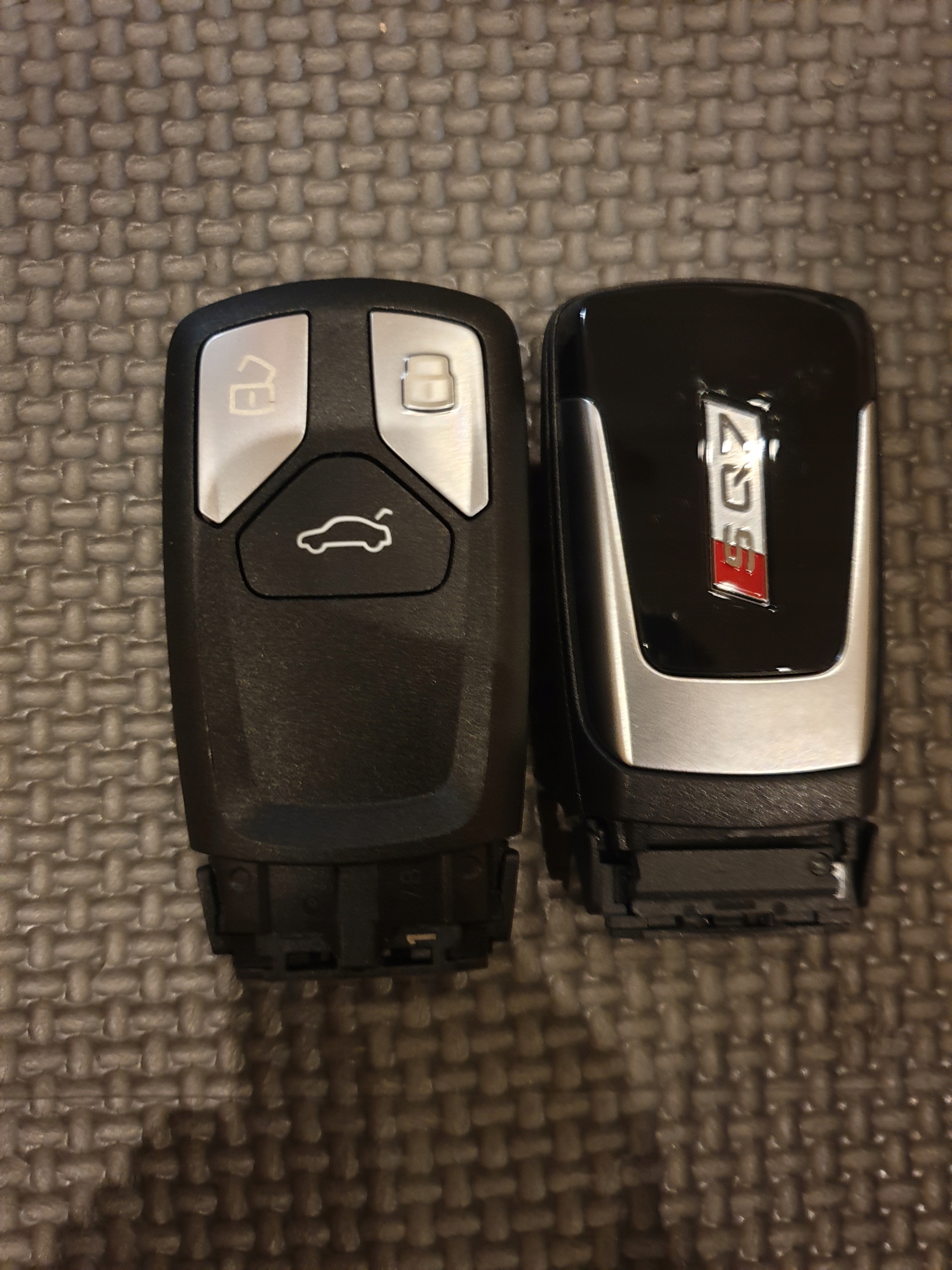 Audi Q7 SQ7 4M 4M0959754AF kluczyk pilot 433 NOWE