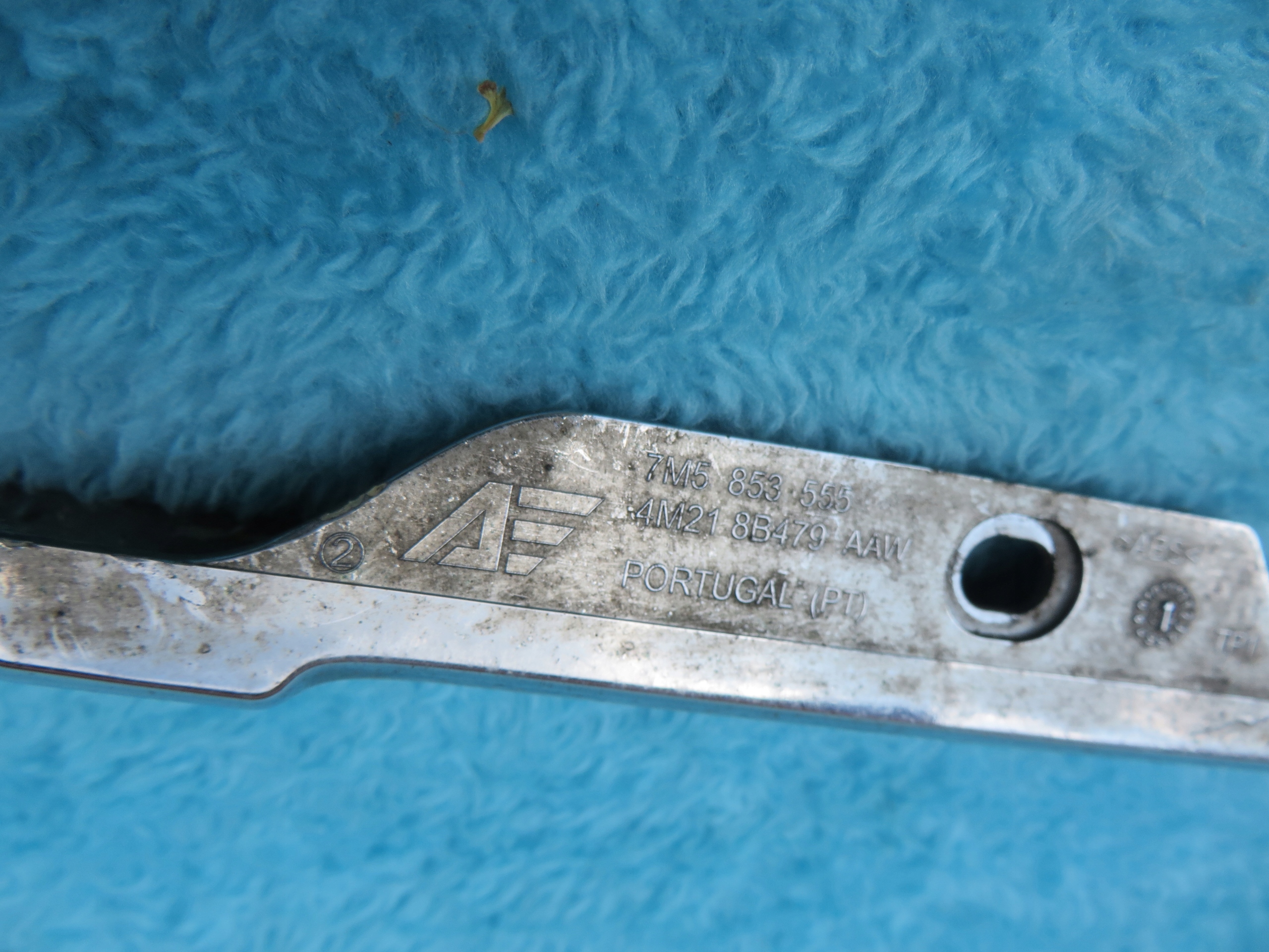 FORD GALAXY CHROM LISTWA MASKI Part manufacturer Ford OE