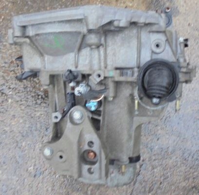 CITROEN C2 1.6 AUTOMATYCZNA SKRZYNIA 20CN48 73tys Rodzaj skrzyni Automatyczna