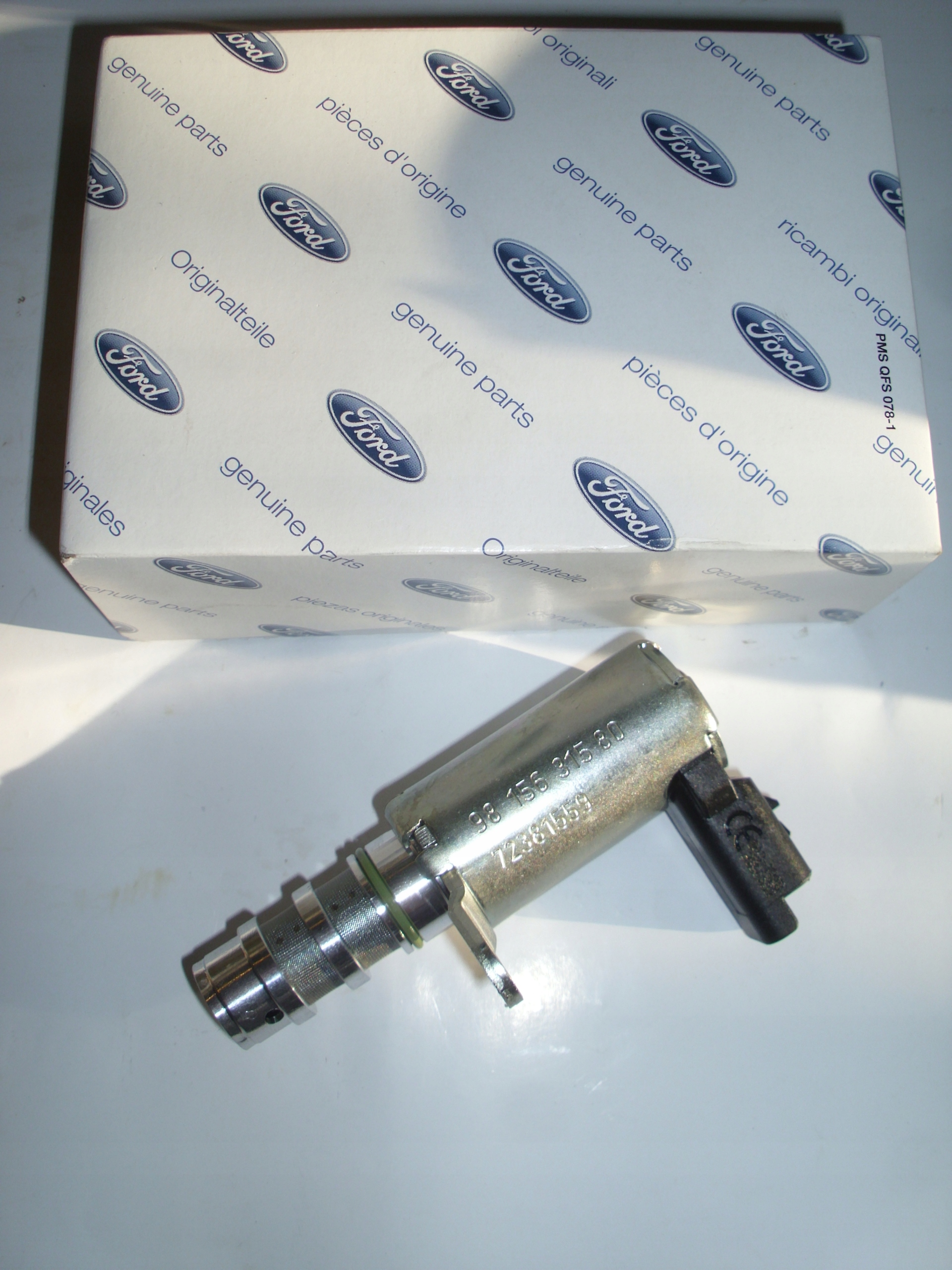 ZAWÓR CZUJNIK ZAWOREK CIŚNIENIA OLEJU 2.0TDCI HDI