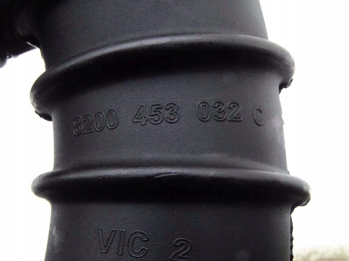 renault MASTER II 2.5 01-10 труба Воздух