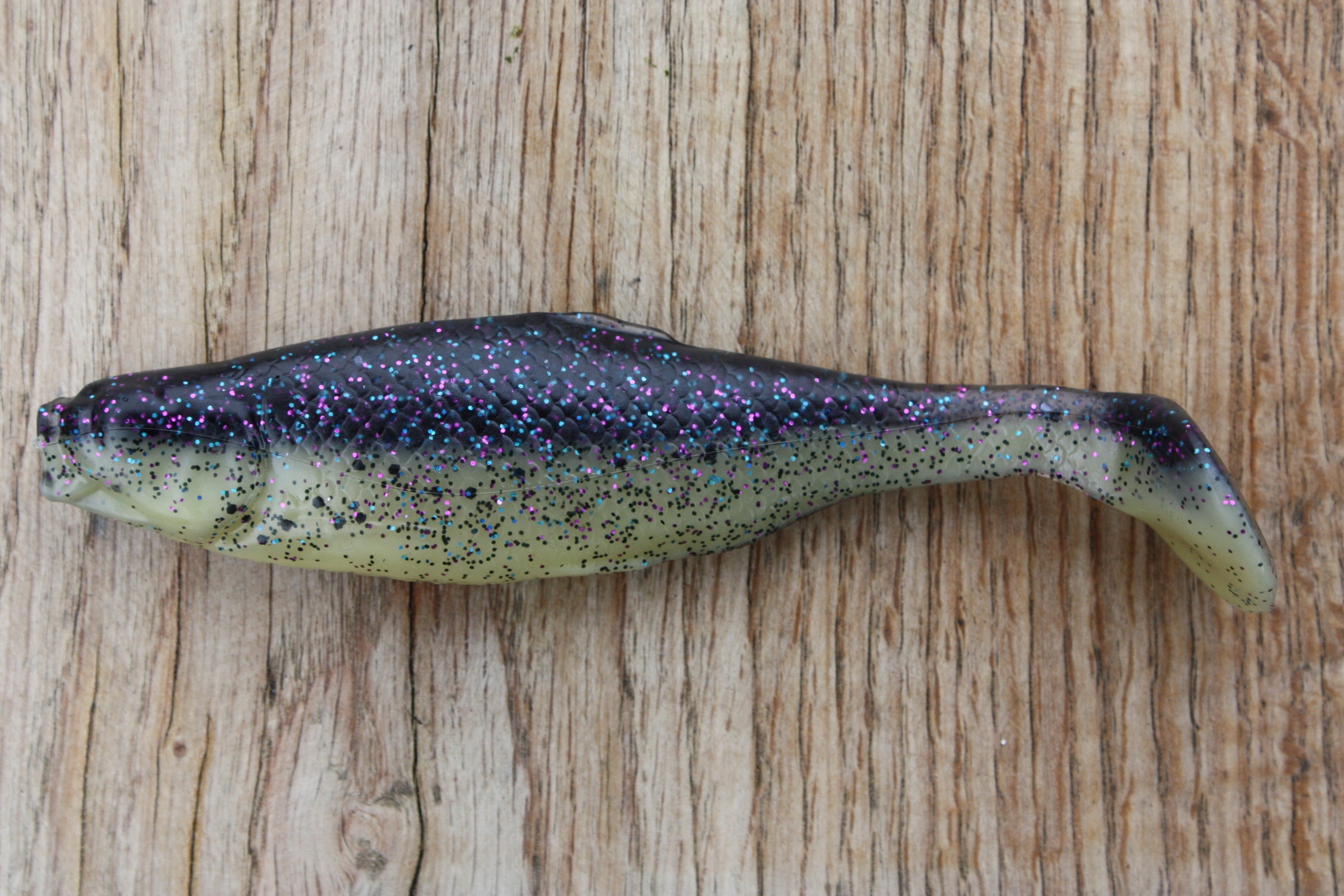Guma Realistic Shad Matusiak Płoć 7cm nr 027 Limit