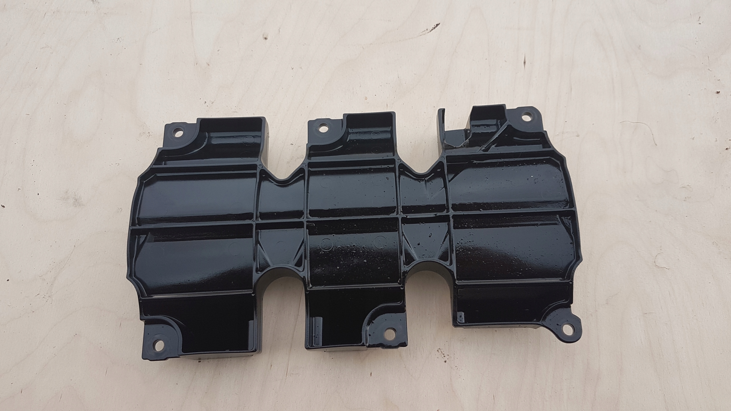 AUDI A4 B7 A6 C6 3.2 масляный волновой щит 06E103623B