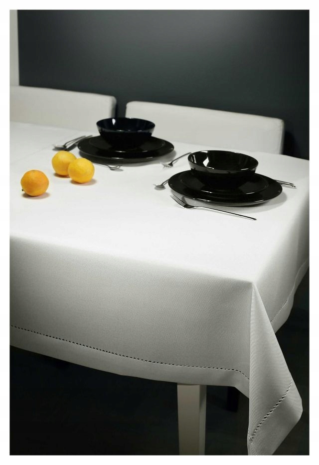 Obrus BIAŁY z mereżką 140x400 plamoodporny gładki Kolor biały