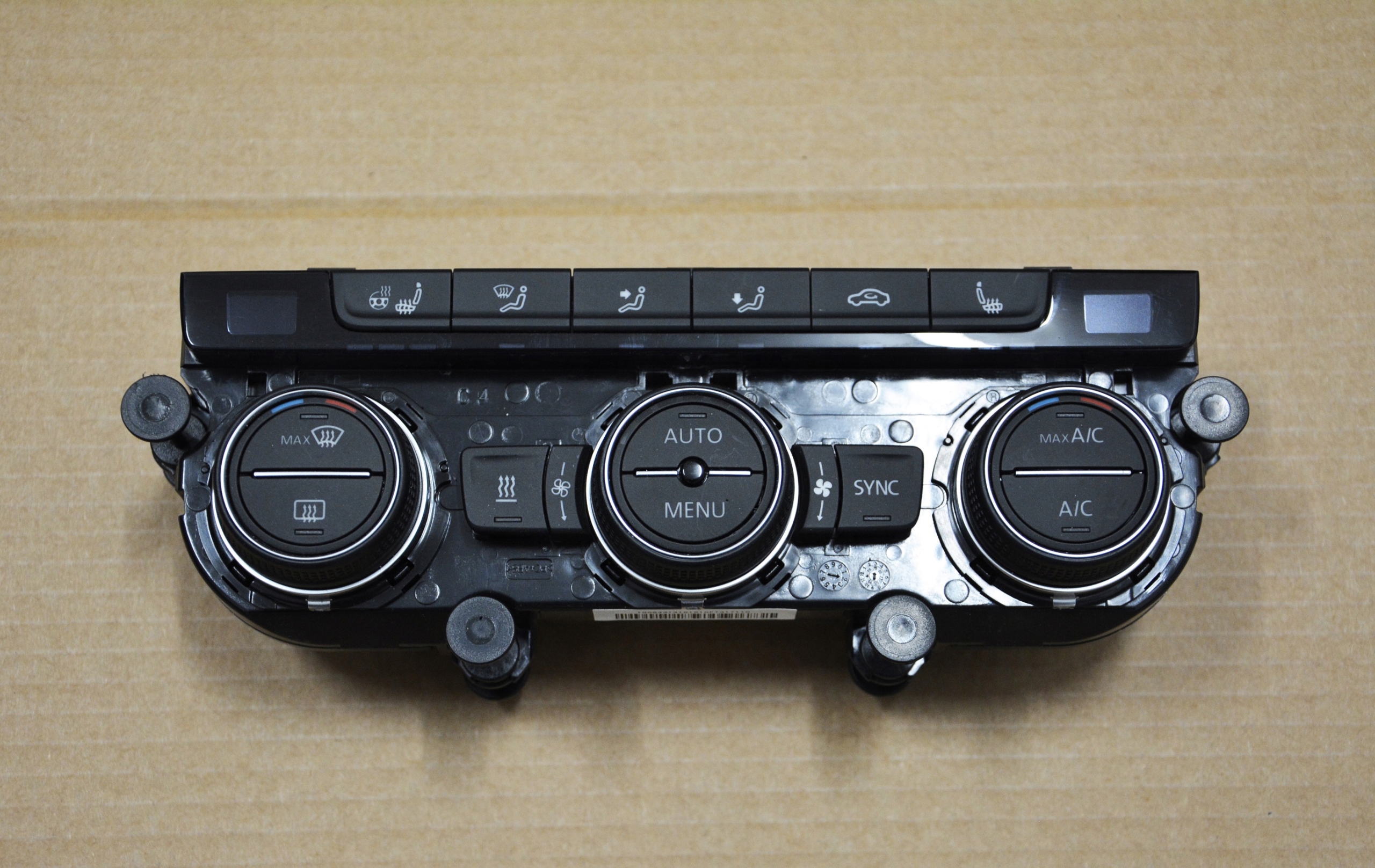 3g1907044j VW PASSAT B8 ARTEON панель CLIMATRONIC