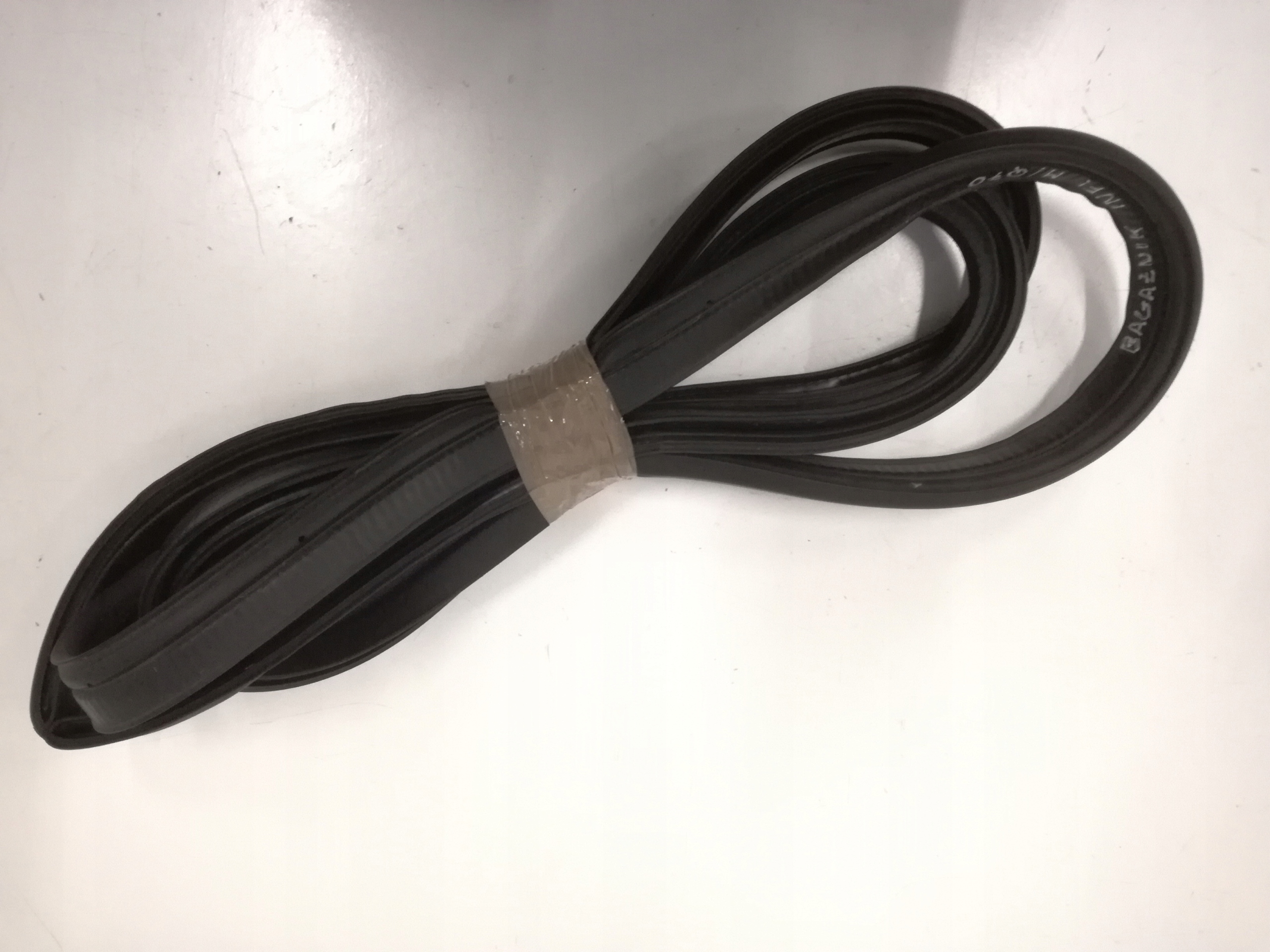 USZCZELKA BAGAŻNIKA INFINITI Q70 M M30 M35 M37 10-