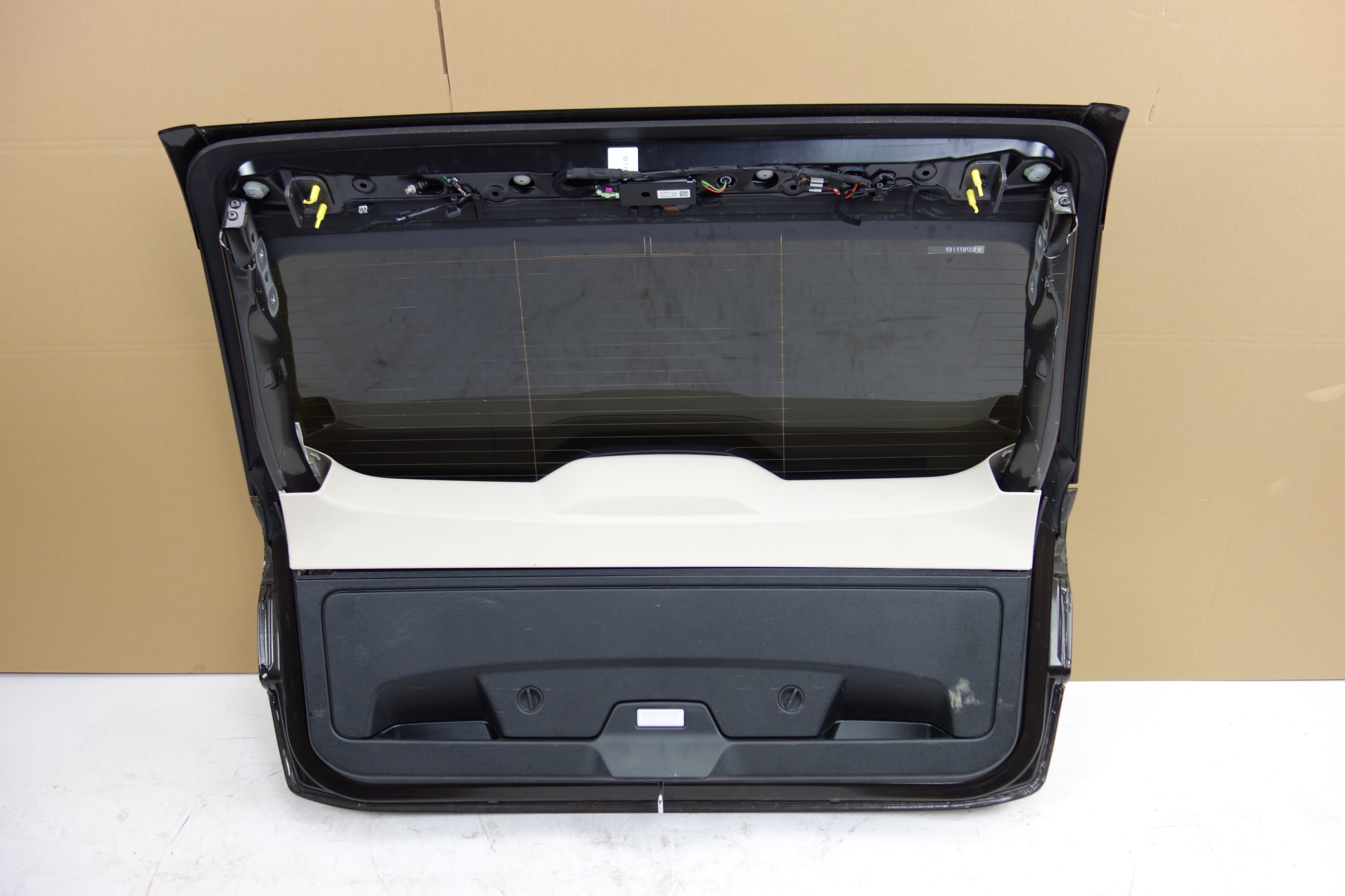 KLAPA TYLNA KAMERA BMW G31 JATOBA METALLIC B65 Producent części BMW OE