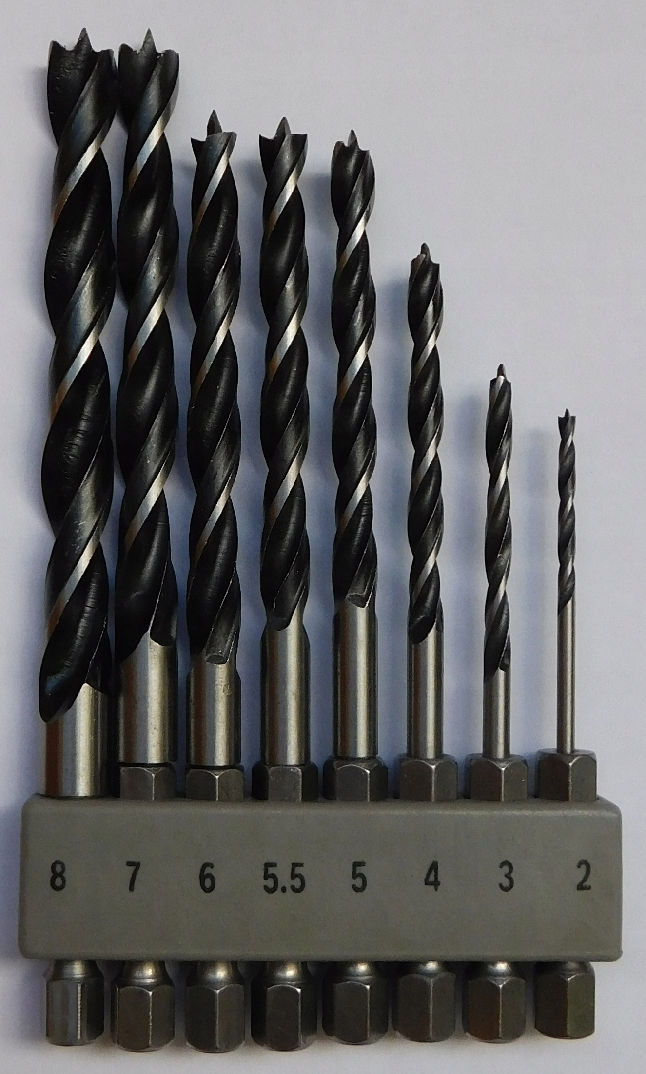 

Wiertła Bosch bit fi 2-8 mm Hss drewno Uneo zestaw