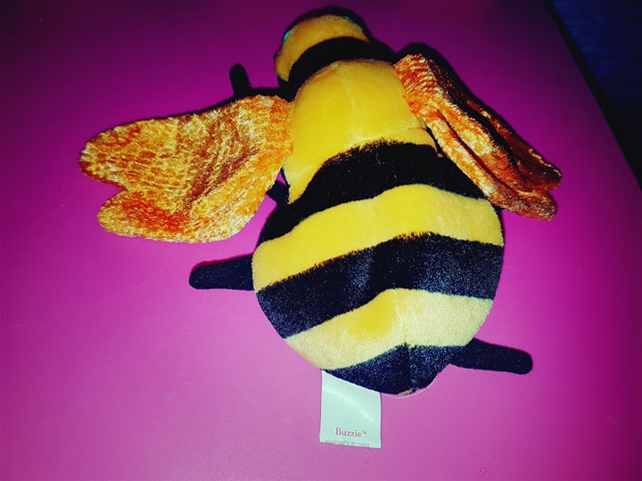 Owad robaczek PSZCZOŁA PSZCZÓŁKA 16CM CUDNA OSA EAN (GTIN) 1111111111