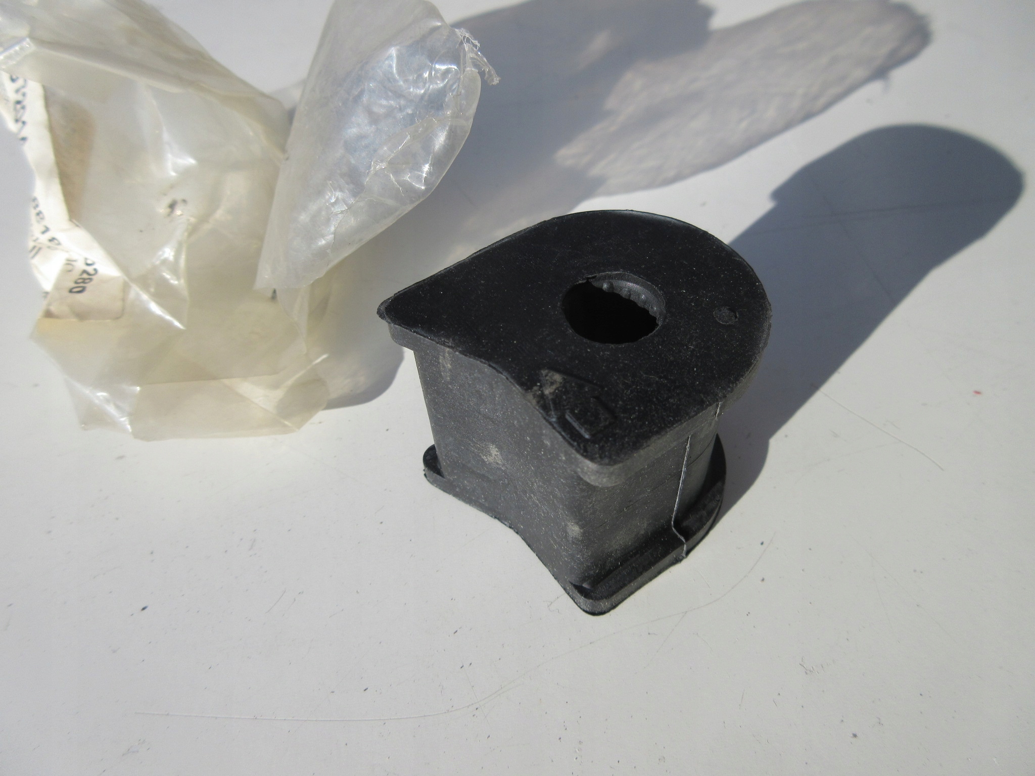 Poduszka stabilizatora Toyota Carina E 48818-20280