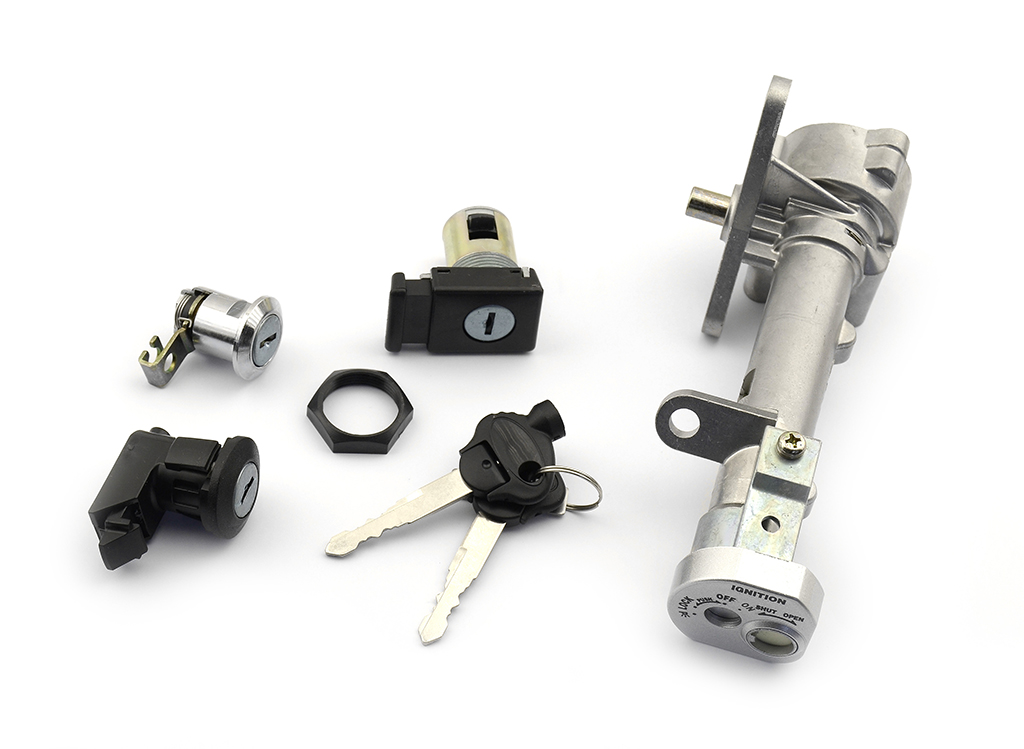 6566 - ЗАМОК ЗАПАЛЮВАННЯ ЗАМКИ SUZUKI AN 250 400 BURGMAN