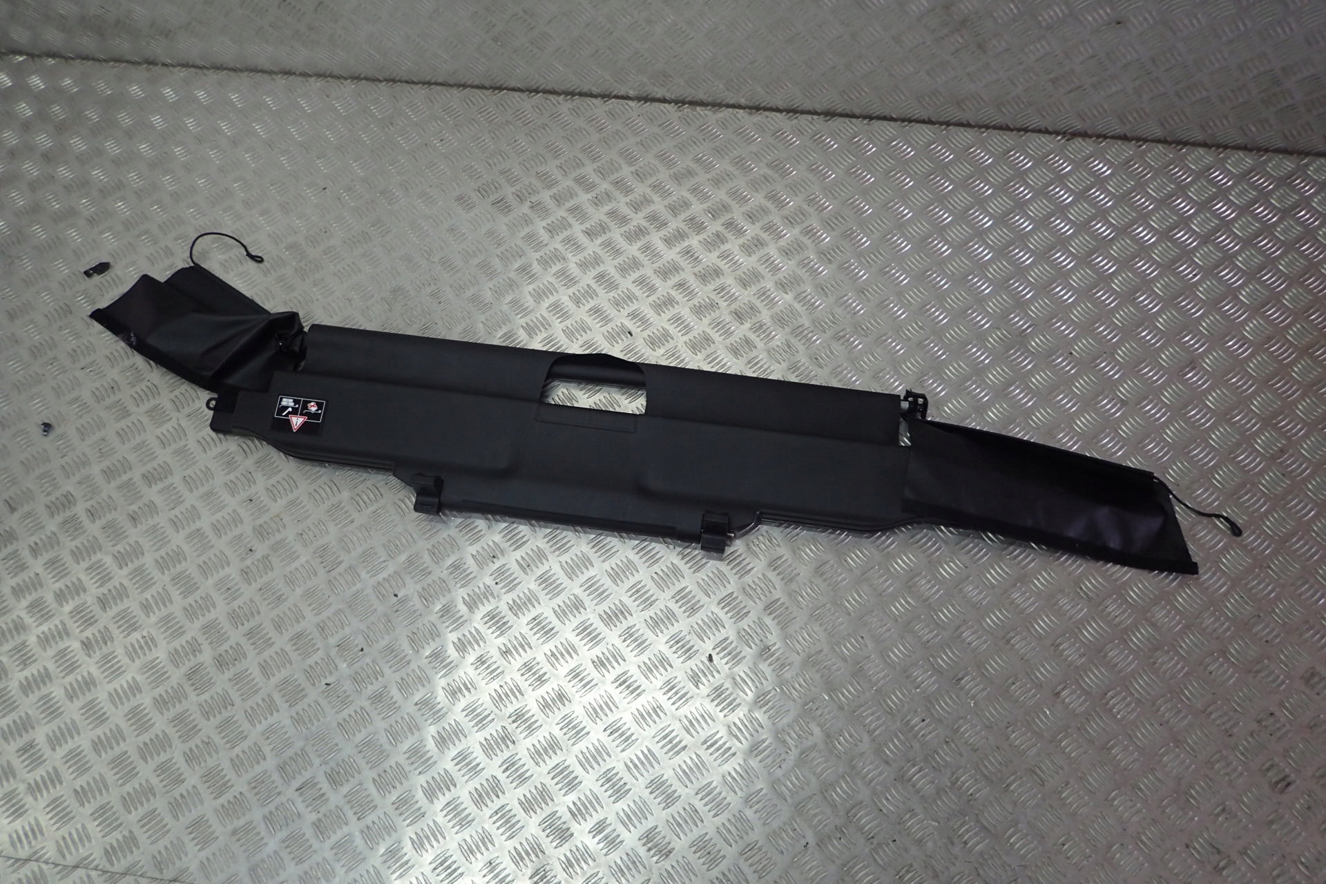 MERCEDES C W205 CABRIO ROLETA BAGAŻNIKA