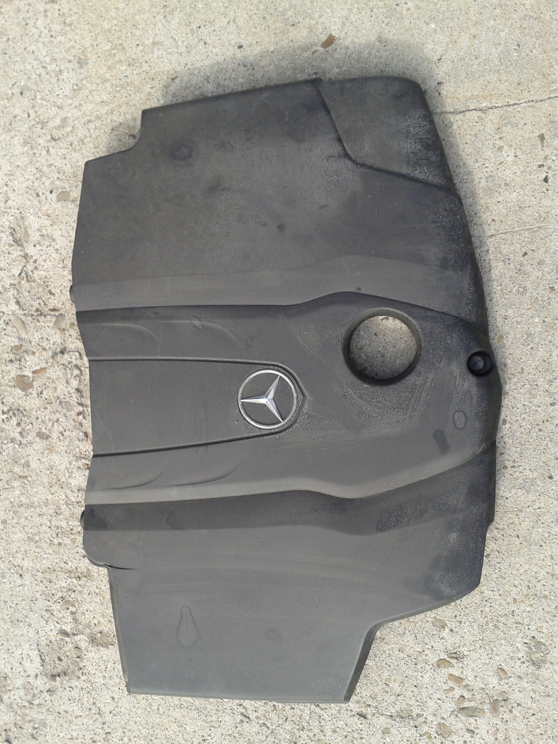 Крышка двигателя GLC W253 2.2 CDI A6510108512