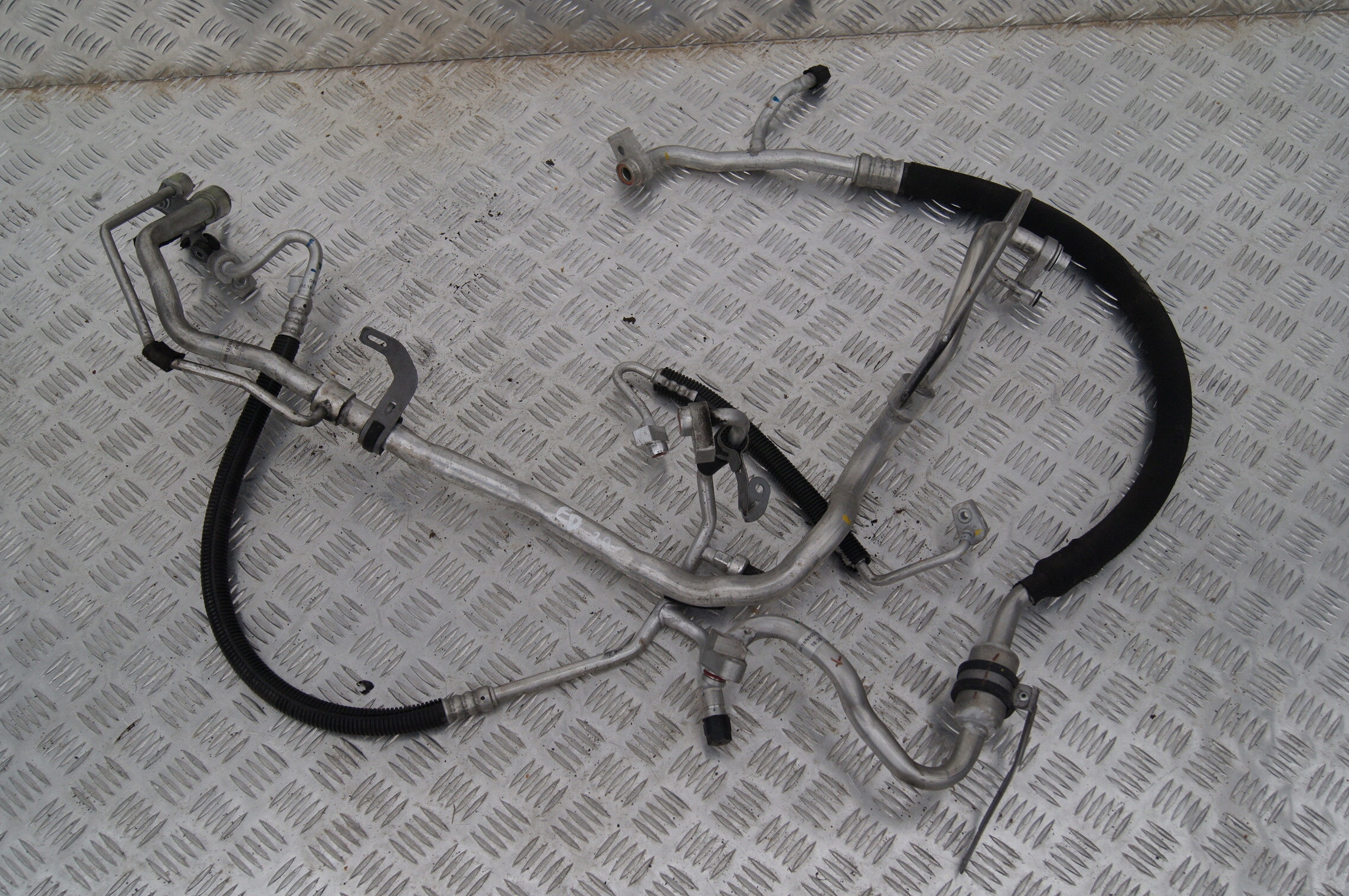 Ford Edge Mk2 2 0 TDCI przewody klimatyzacji