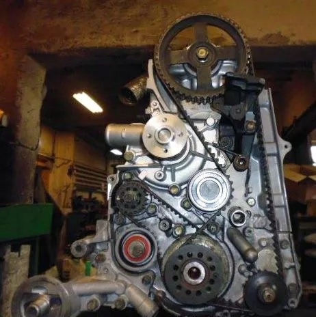 1 - Двигатель Mitsubishi 4G63 для вилочного погрузчика