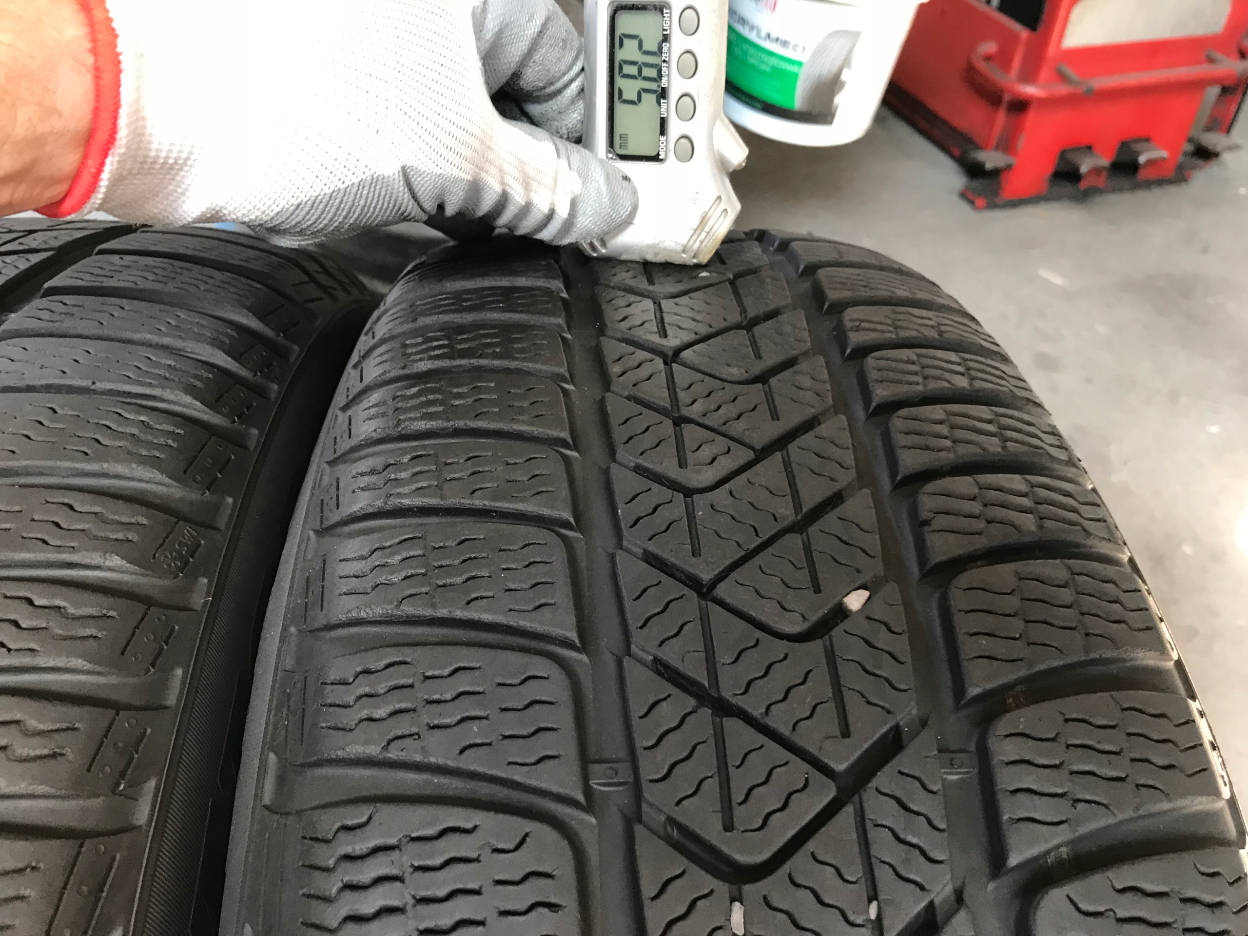 2 tyres winter 205/60R16 Pirelli SOTTOZERO 3 SEAL