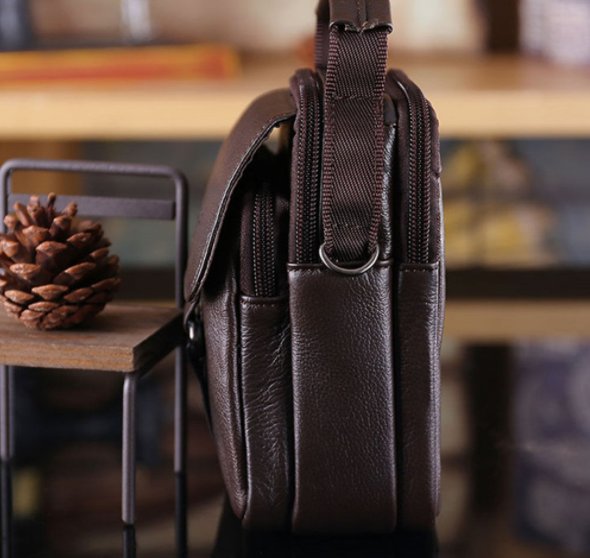 MĘSKA TORBA NA RAMIĘ MAŁA SKÓRZANA SASZETKA NERKA Płeć mężczyzna